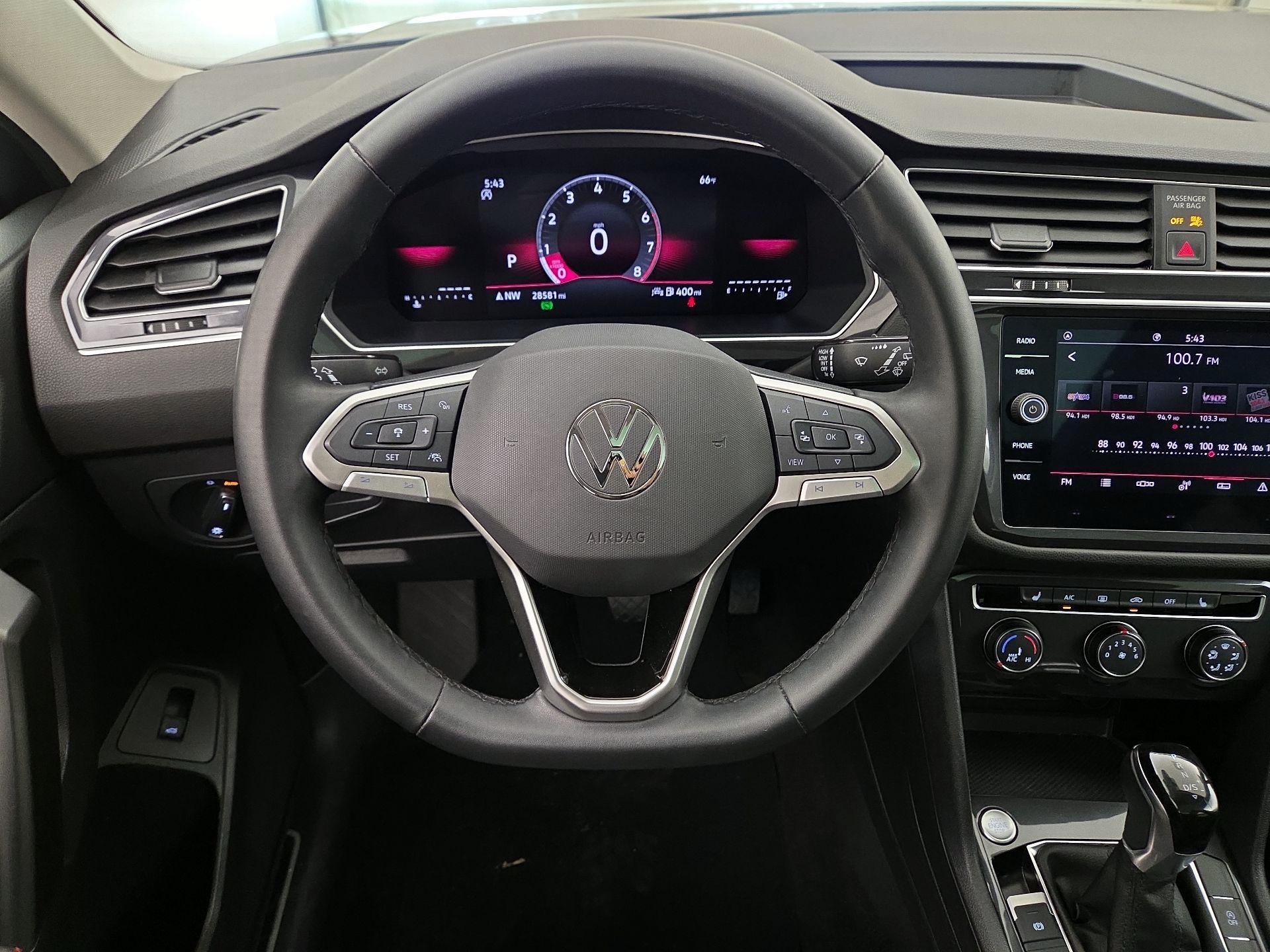 Thumbnail: 2024 Volkswagen Tiguan - 10