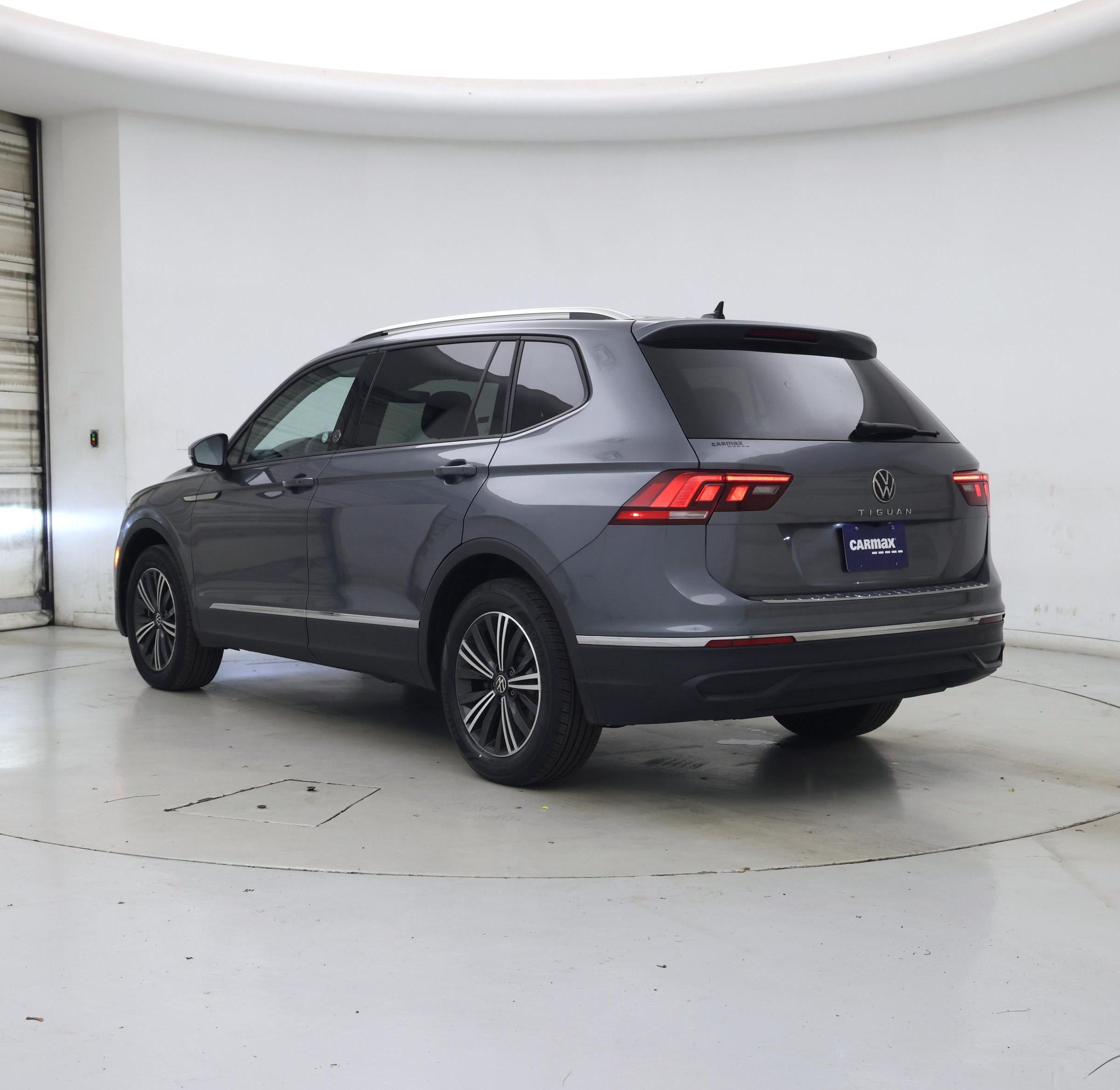 Thumbnail: 2024 Volkswagen Tiguan - 2