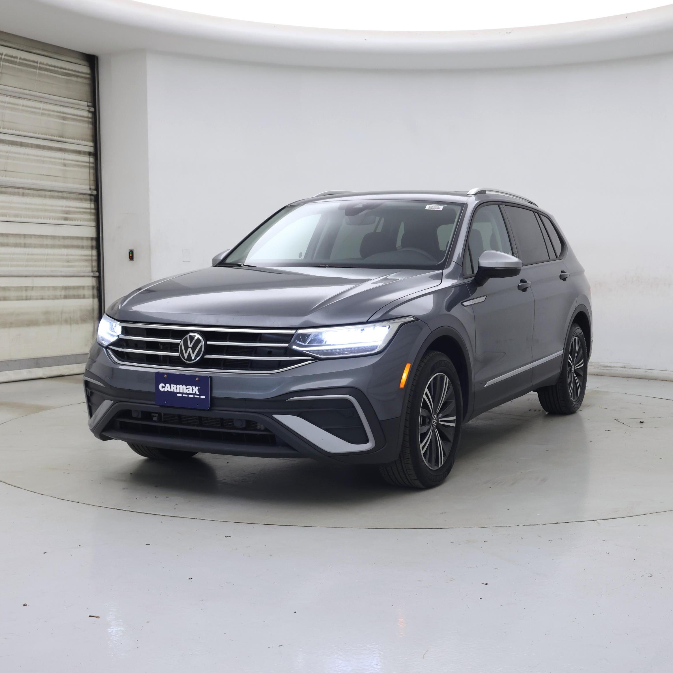 Thumbnail: 2024 Volkswagen Tiguan - 4