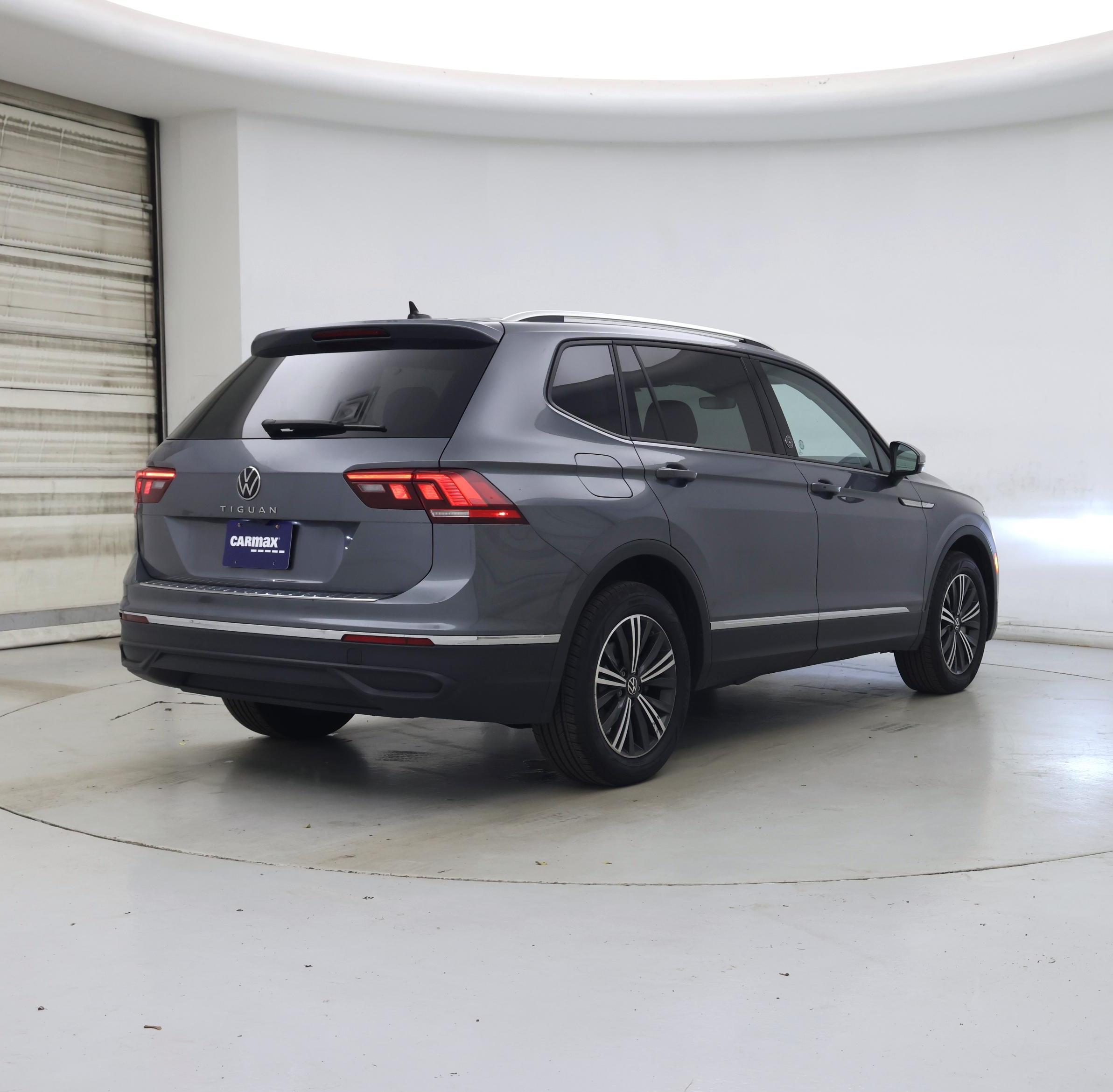 Thumbnail: 2024 Volkswagen Tiguan - 8