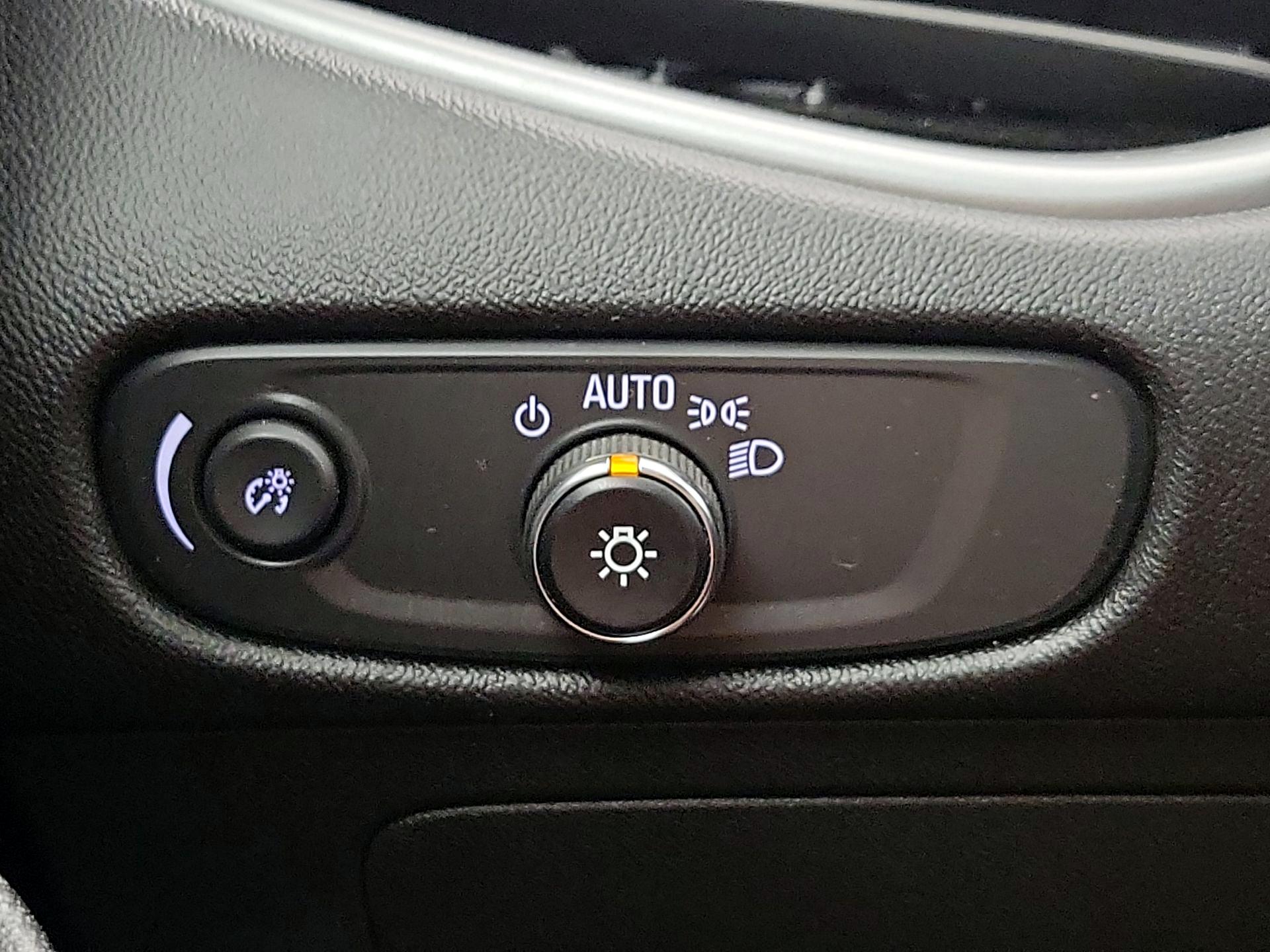 Thumbnail: 2024 Chevrolet Malibu - 13