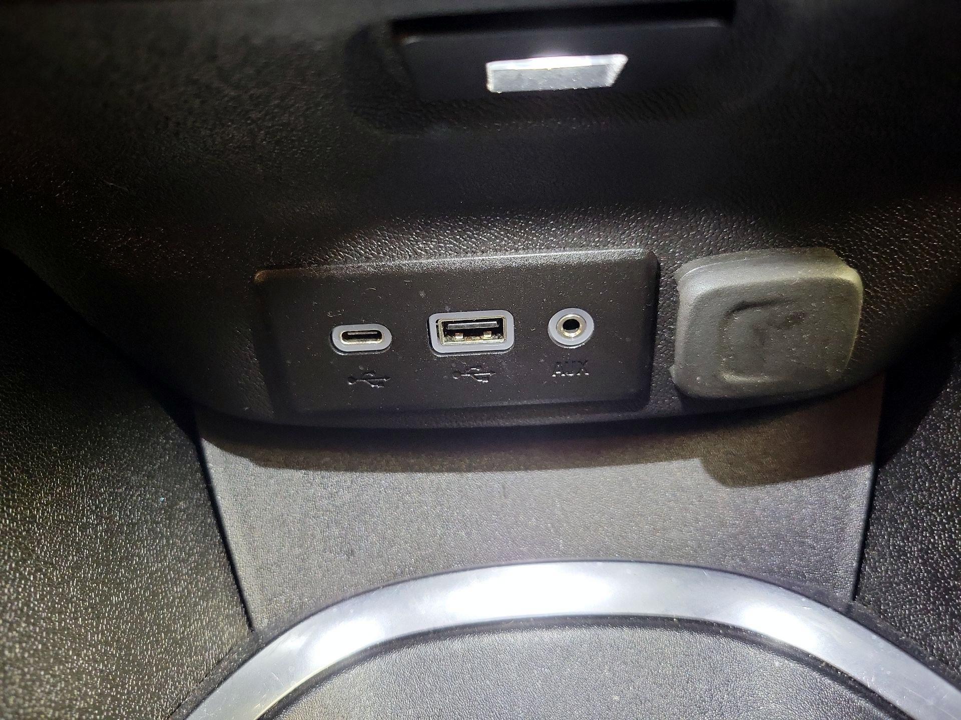 Thumbnail: 2024 Chevrolet Malibu - 18