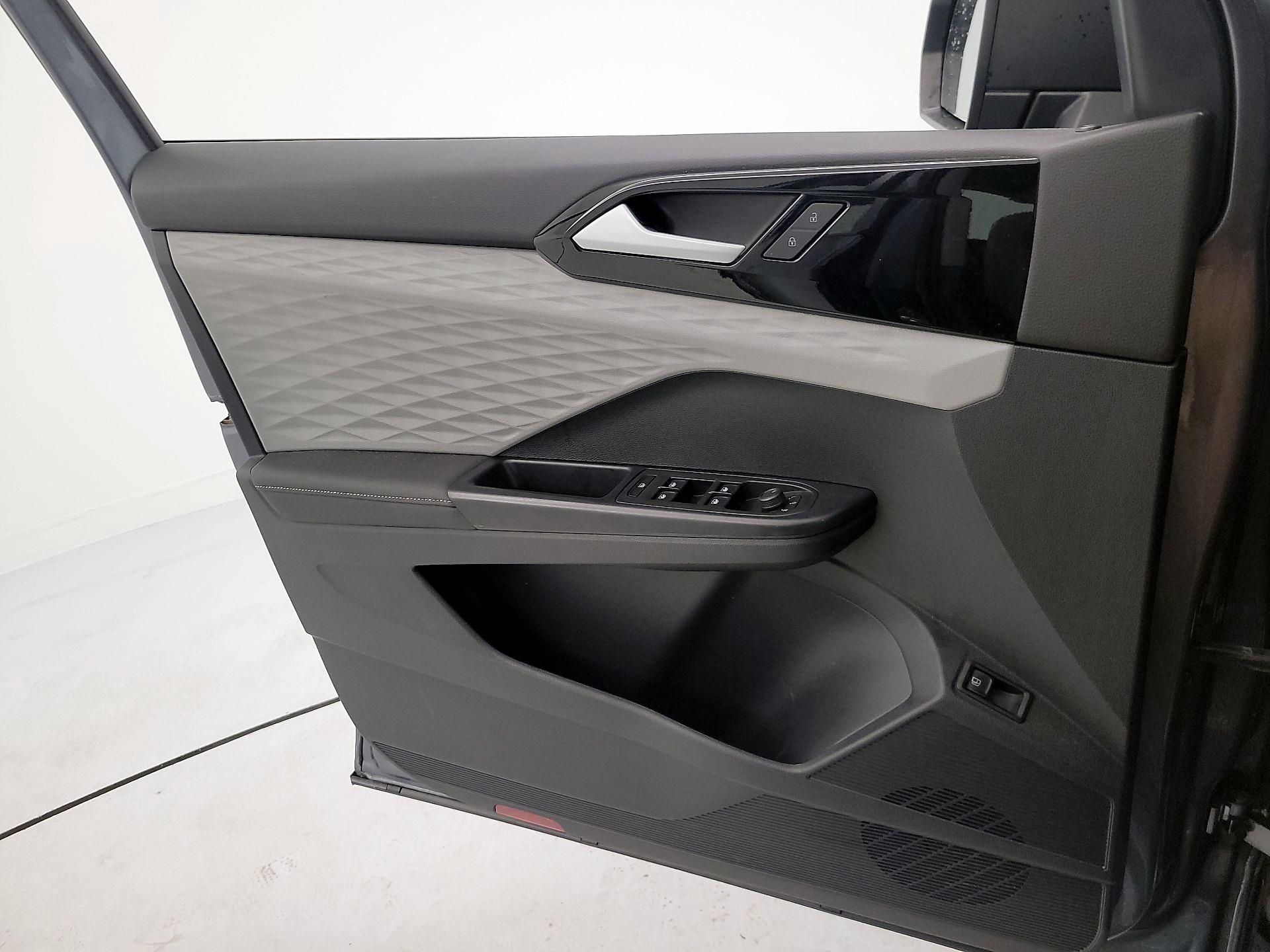 Thumbnail: 2024 Volkswagen Taos - 12