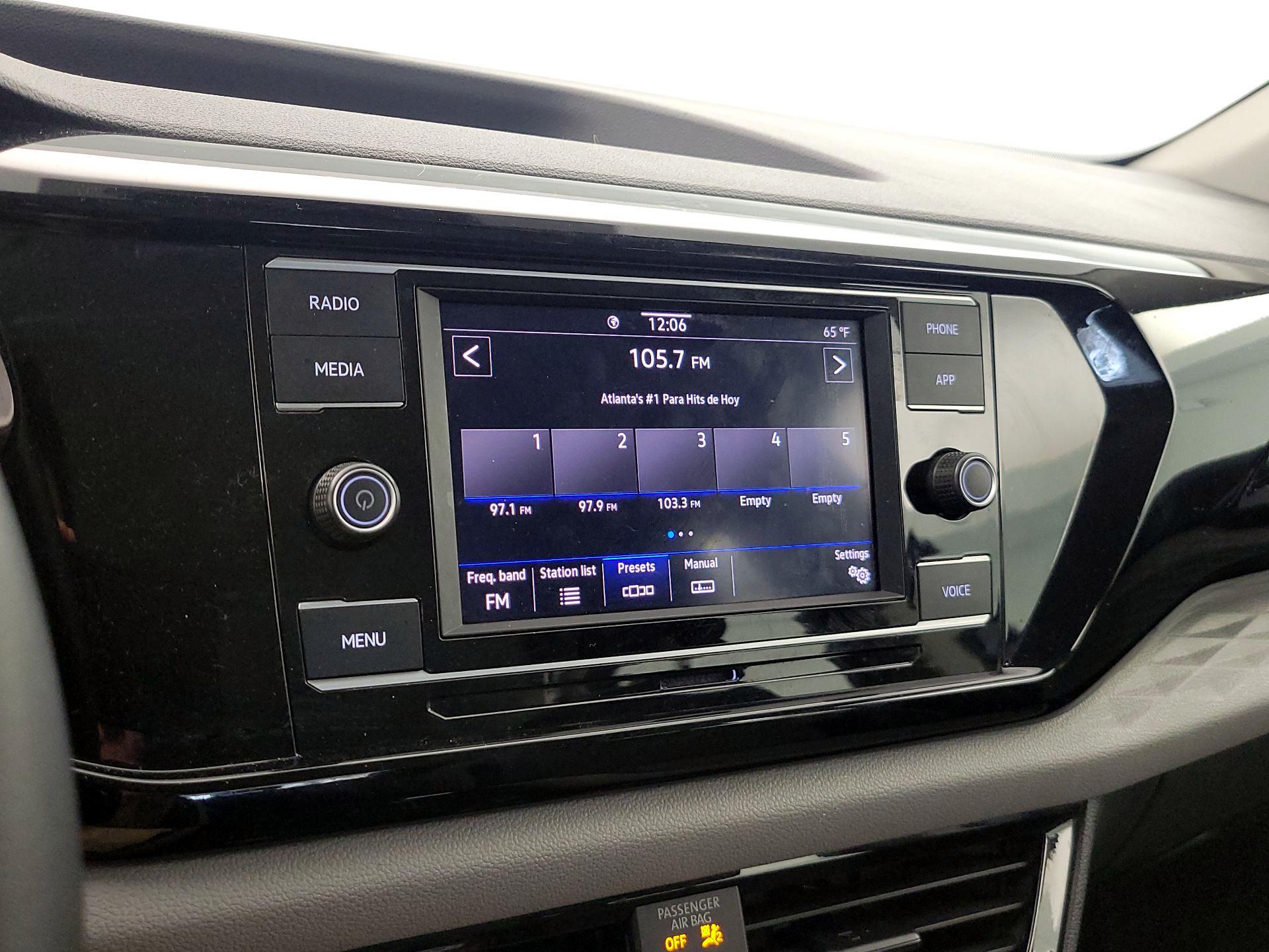 Thumbnail: 2024 Volkswagen Taos - 15