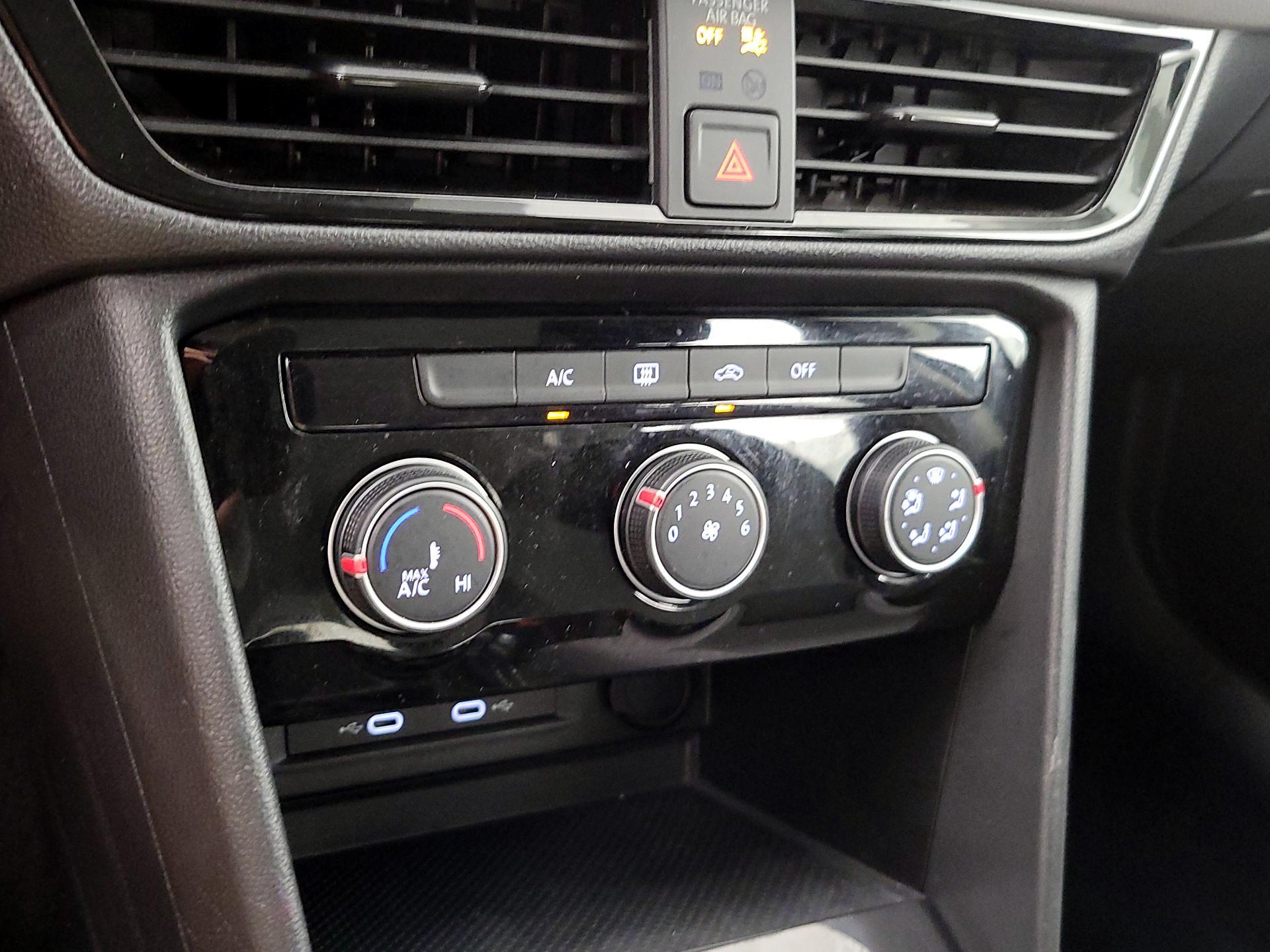 Thumbnail: 2024 Volkswagen Taos - 16