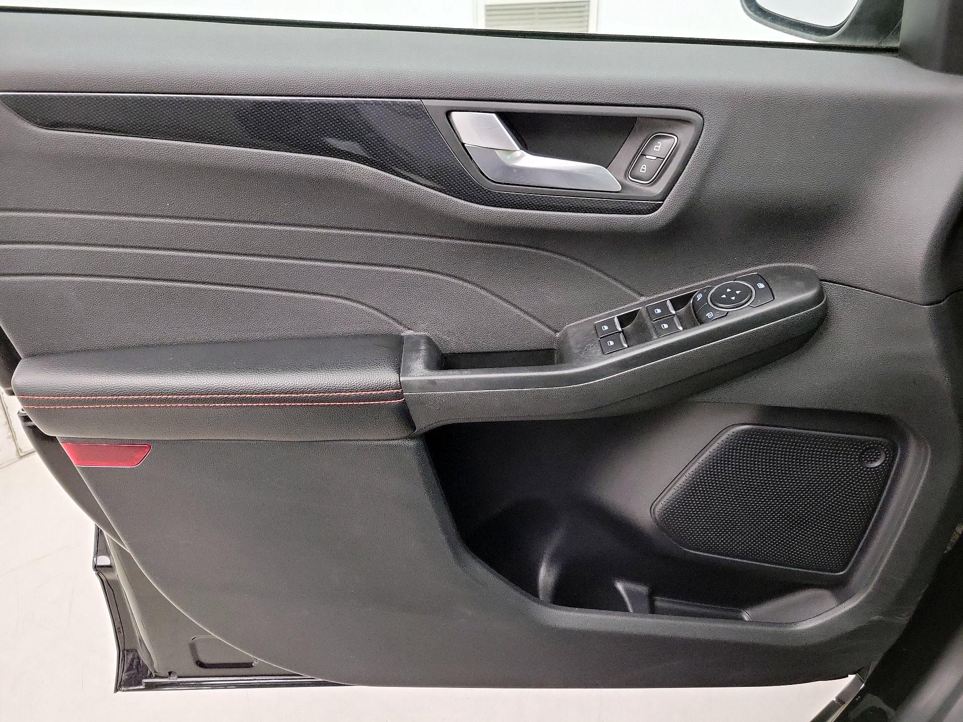 Thumbnail: 2023 Ford Escape - 12