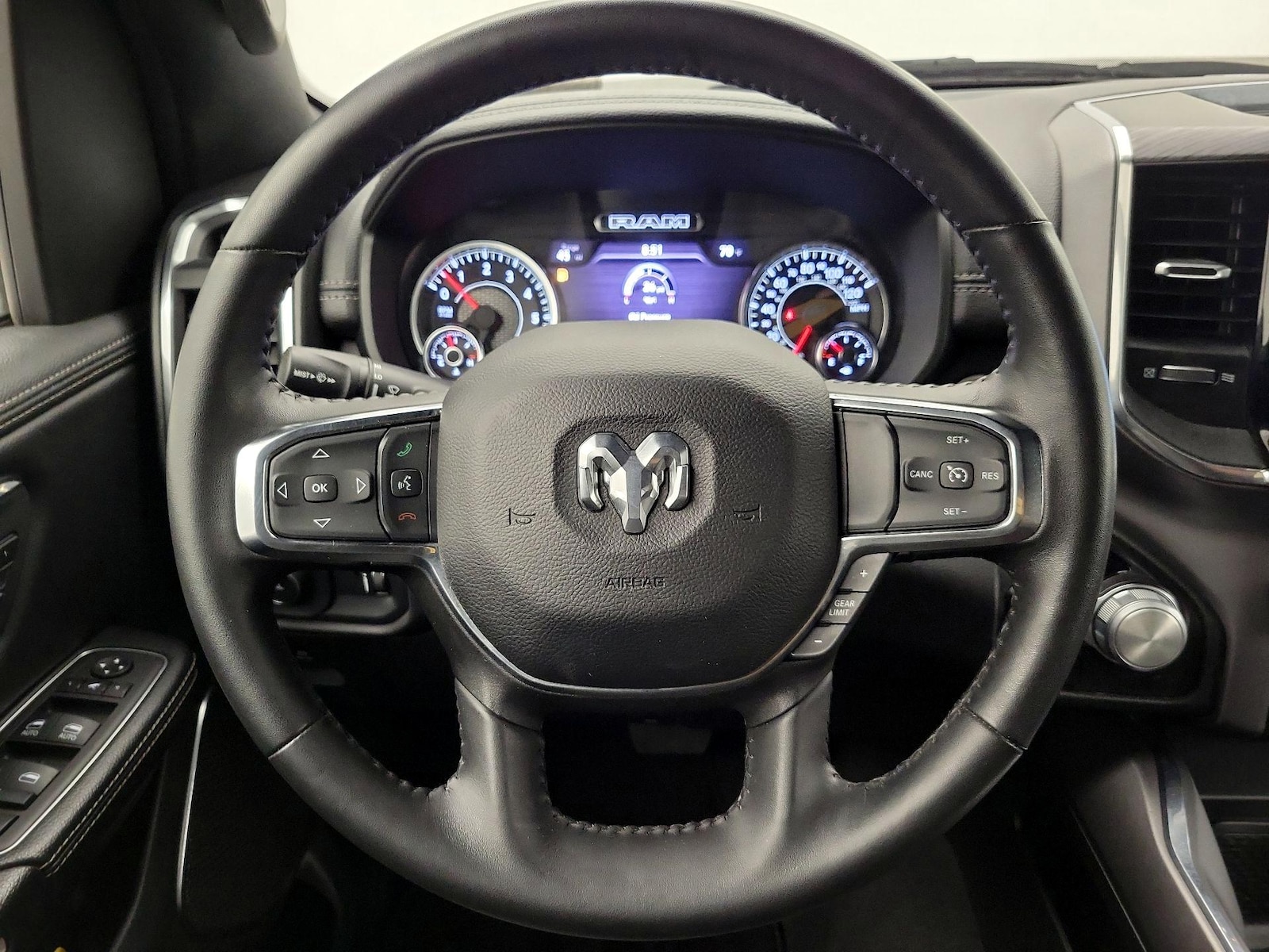 2024 RAM Ram 1500 Pickup Laramie - Photo 11