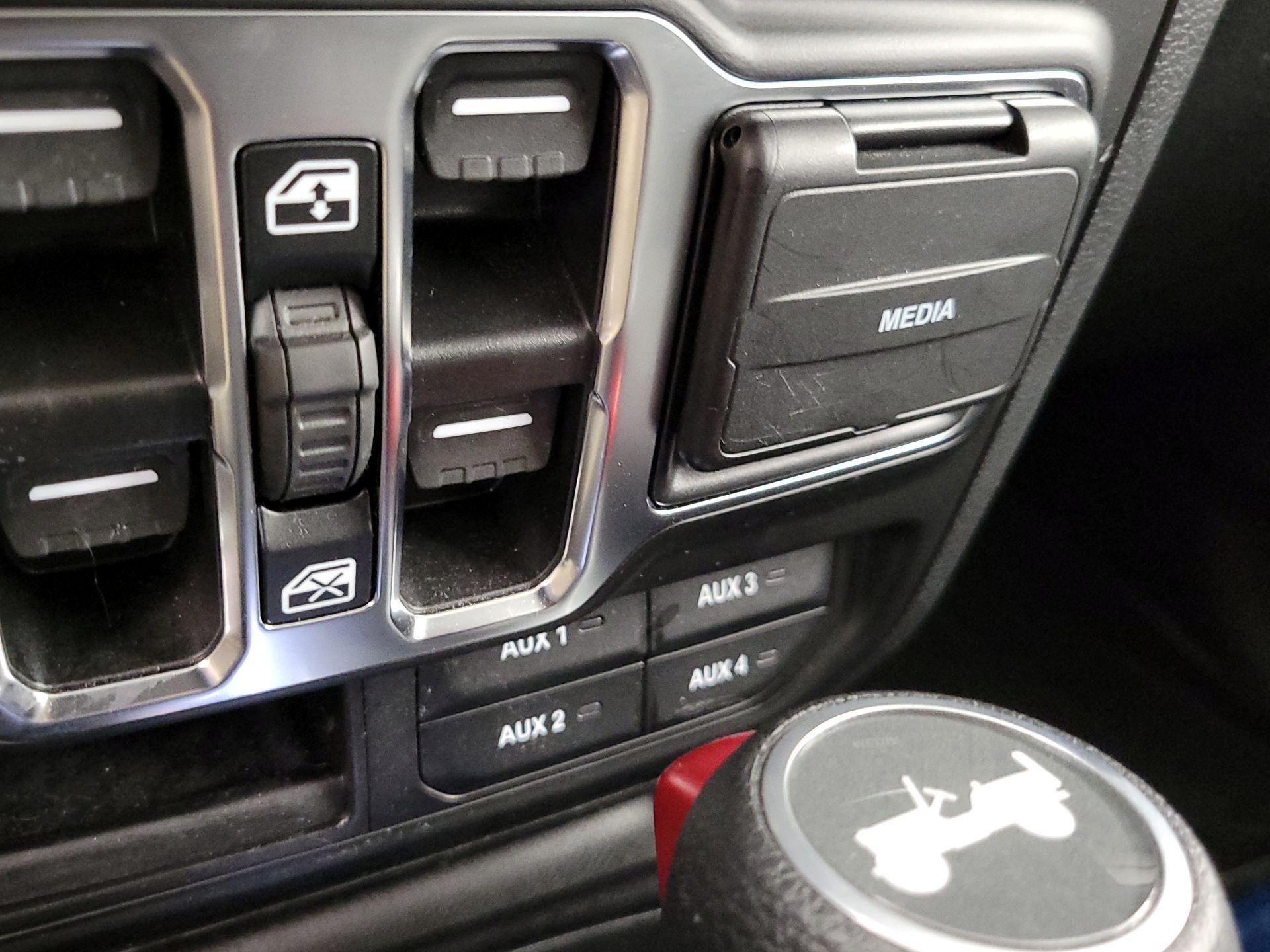 Thumbnail: 2023 Jeep Wrangler - 19