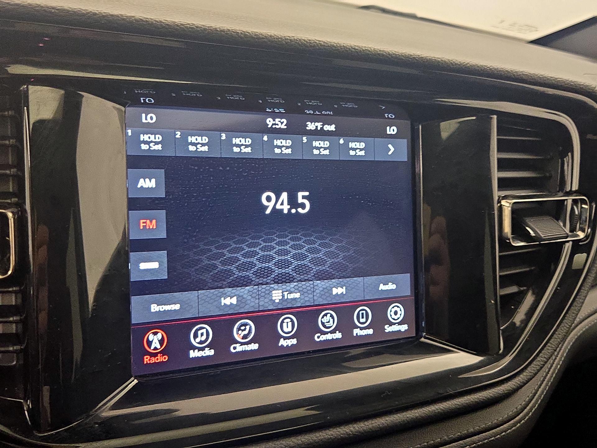 Thumbnail: 2022 Dodge Durango - 15