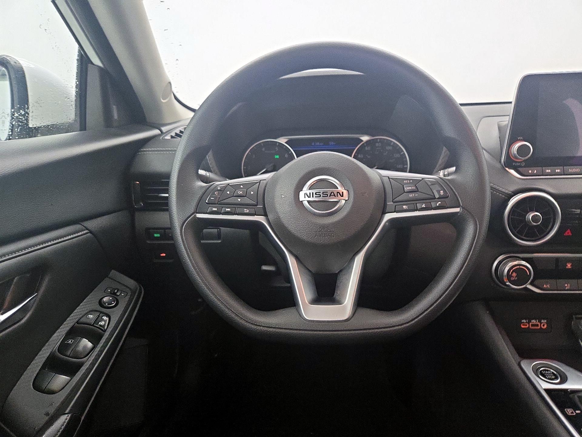 Thumbnail: 2023 Nissan Sentra - 10