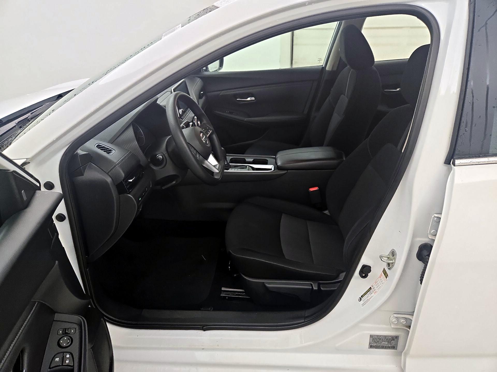 Thumbnail: 2023 Nissan Sentra - 11