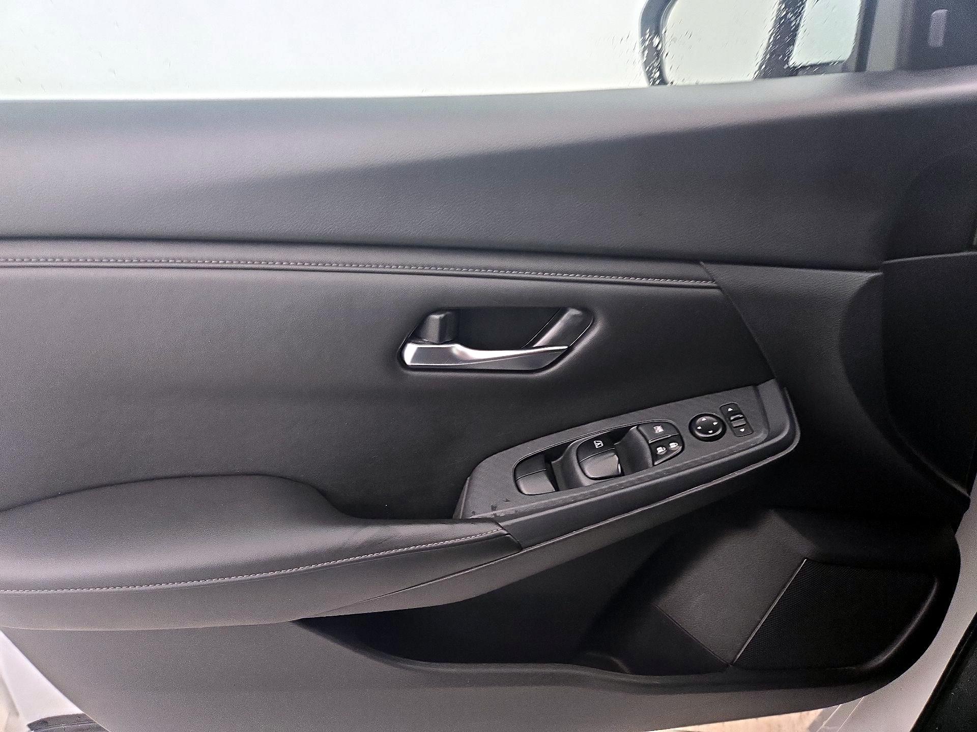 Thumbnail: 2023 Nissan Sentra - 12