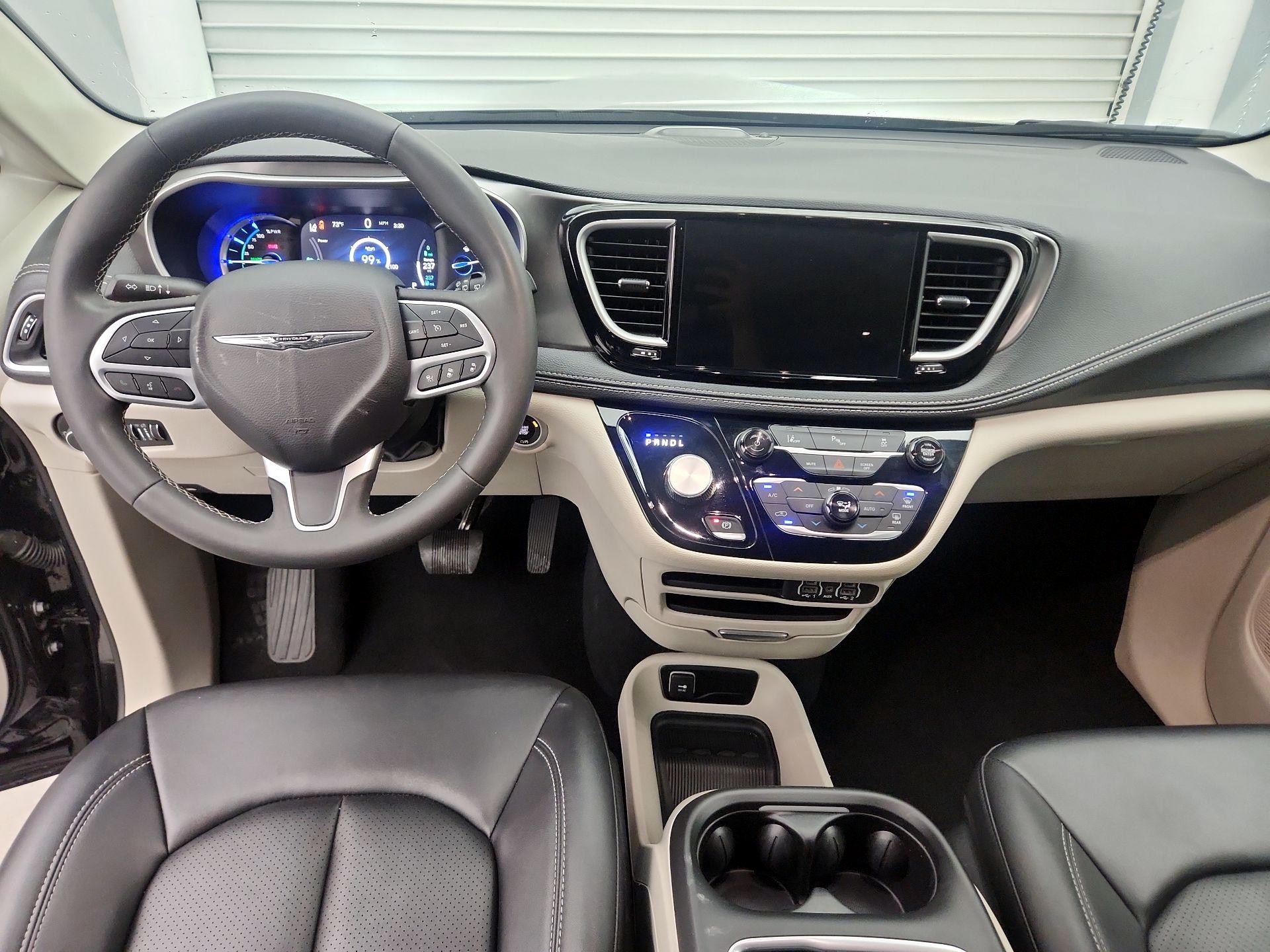 Thumbnail: 2024 Chrysler Pacifica - 9