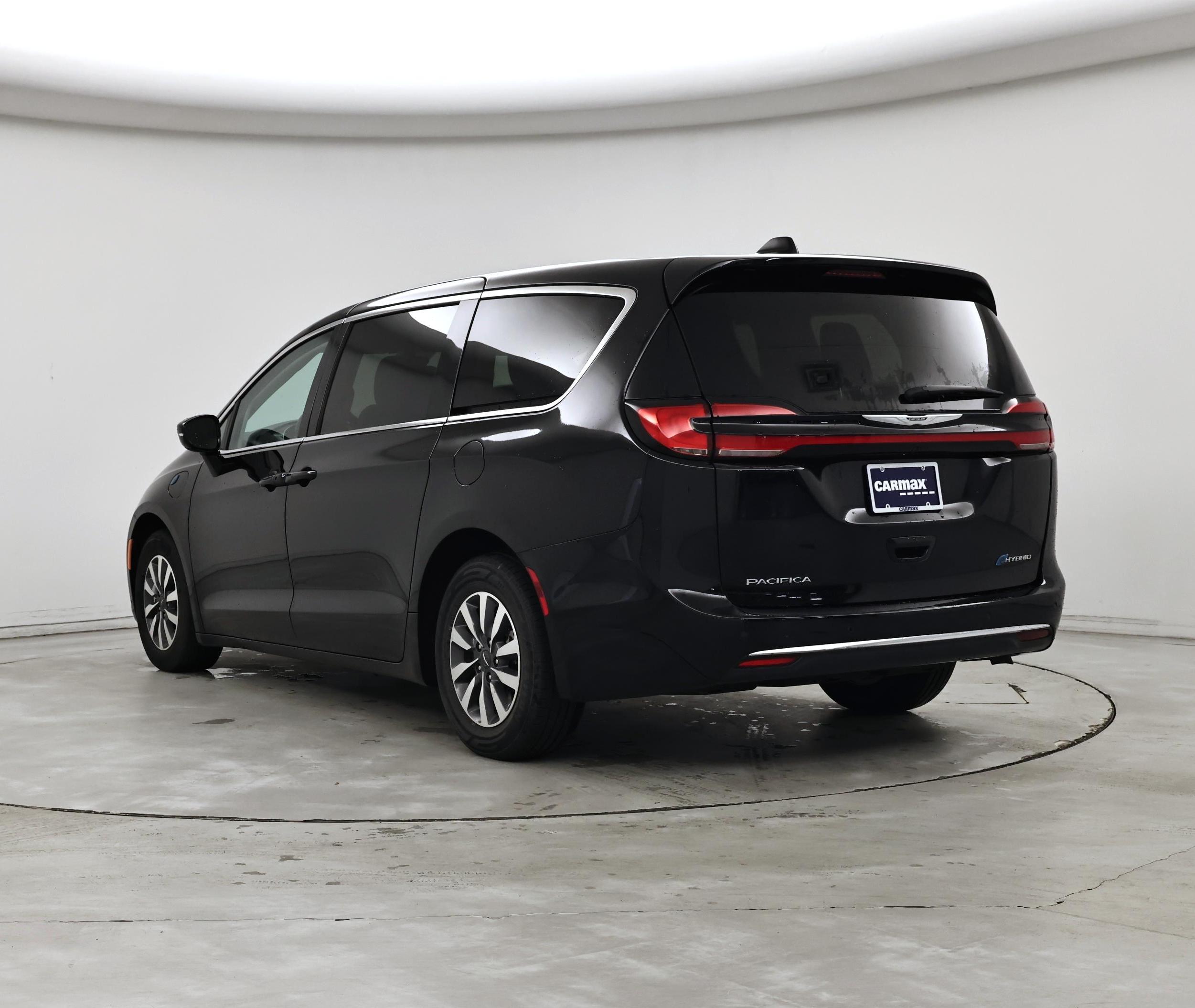 Thumbnail: 2024 Chrysler Pacifica - 2