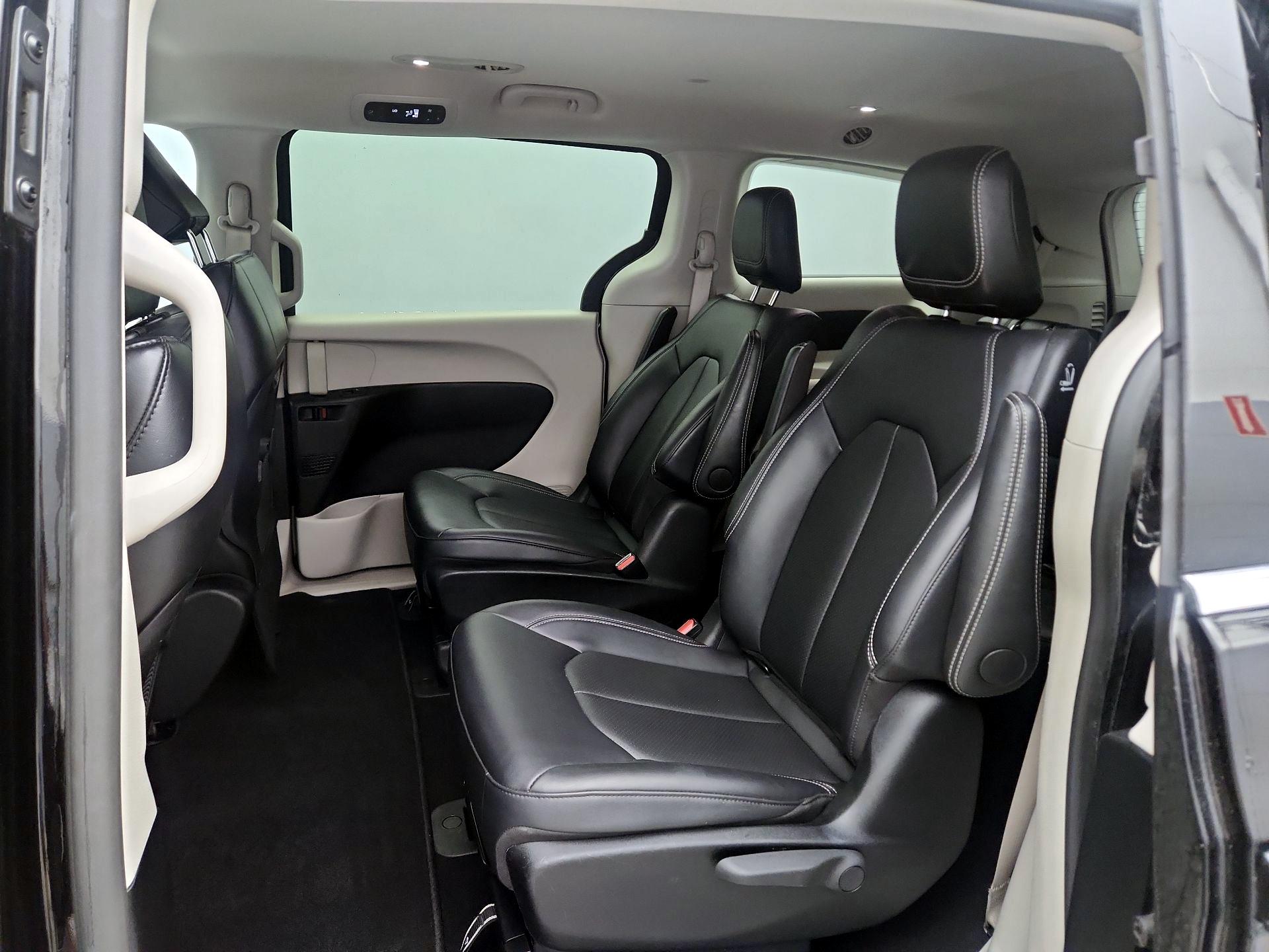 Thumbnail: 2024 Chrysler Pacifica - 20