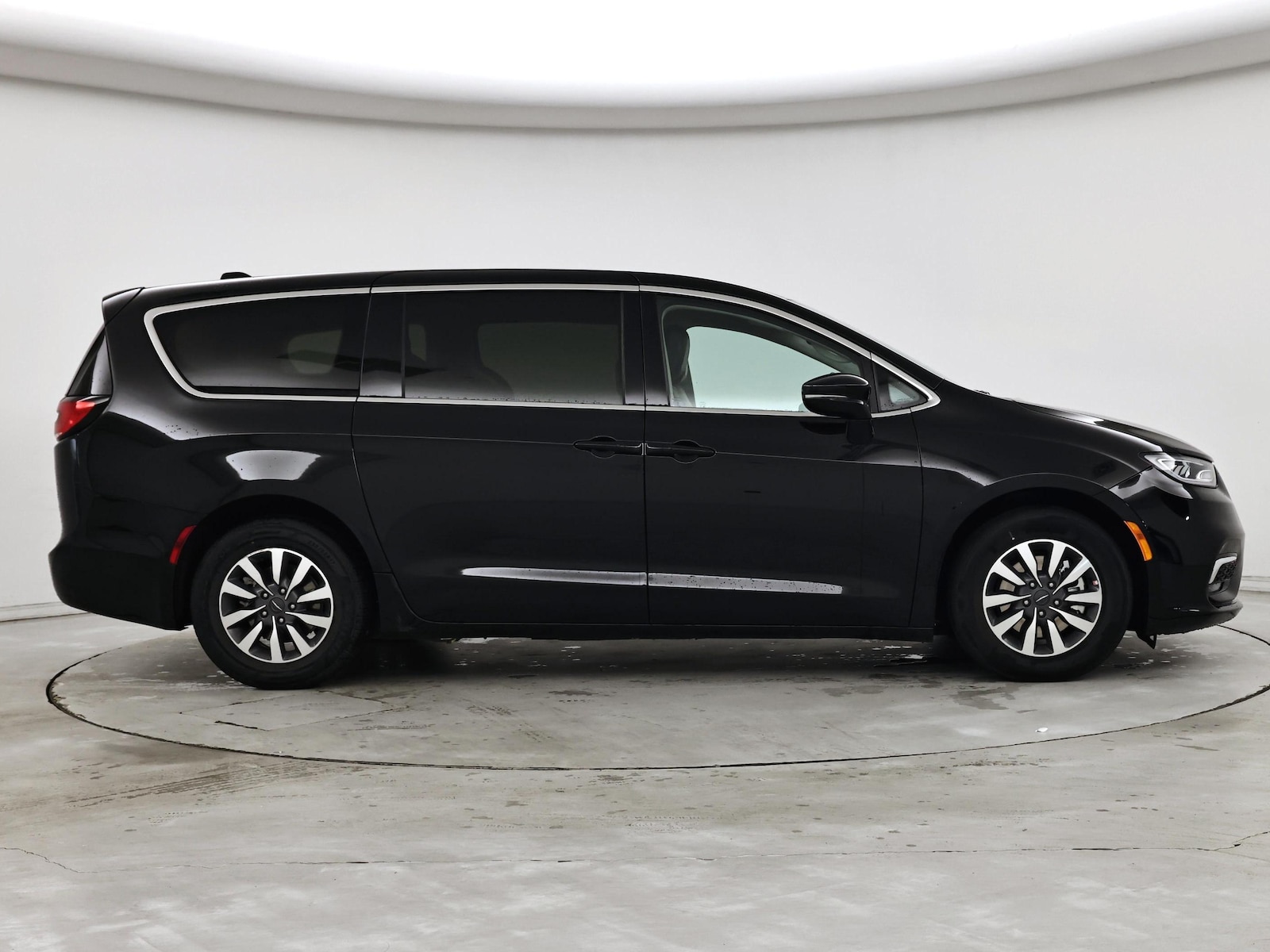 2024 Chrysler Pacifica PHEV Select - Photo 8