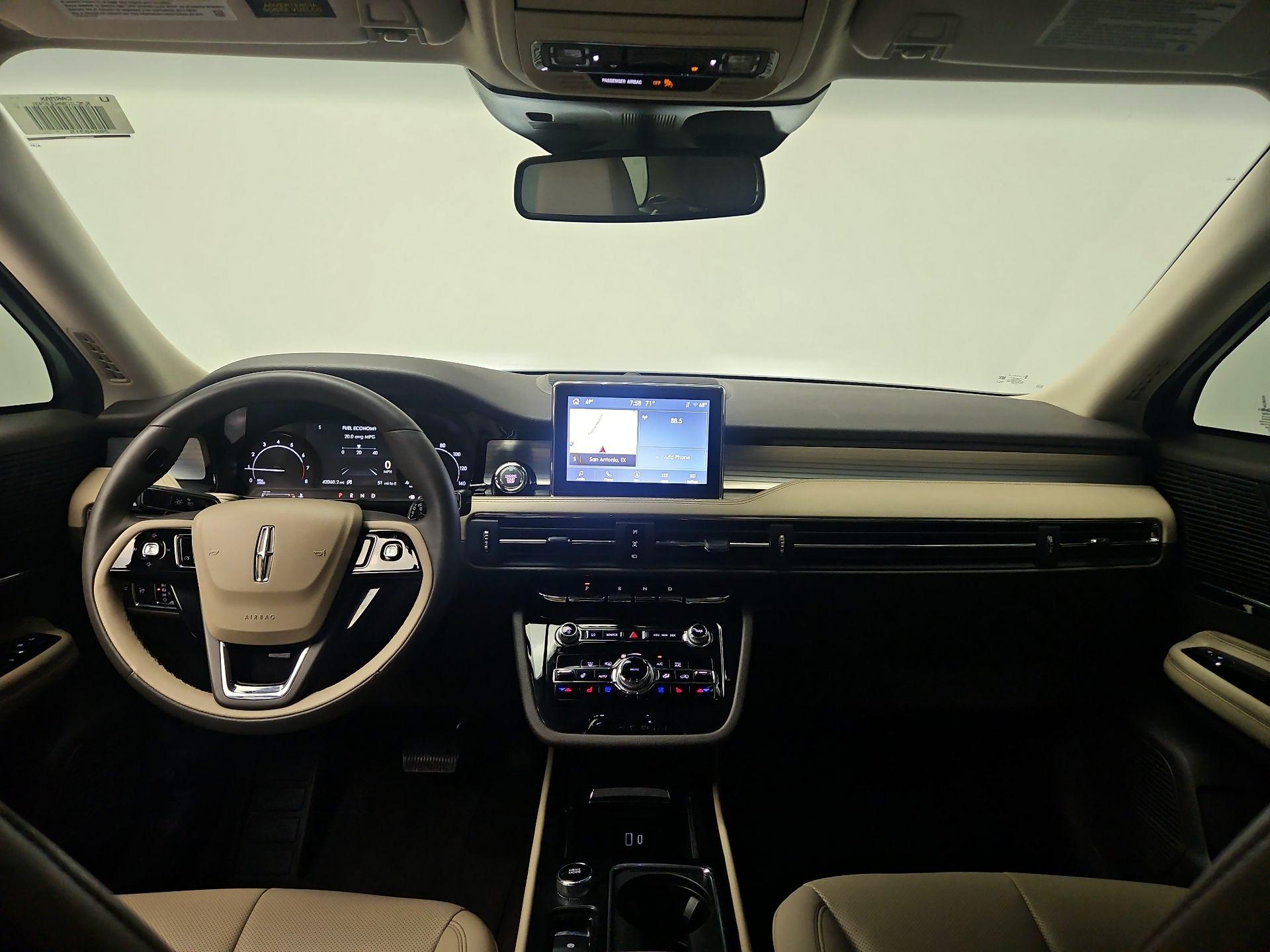 Thumbnail: 2022 Lincoln Corsair - 9