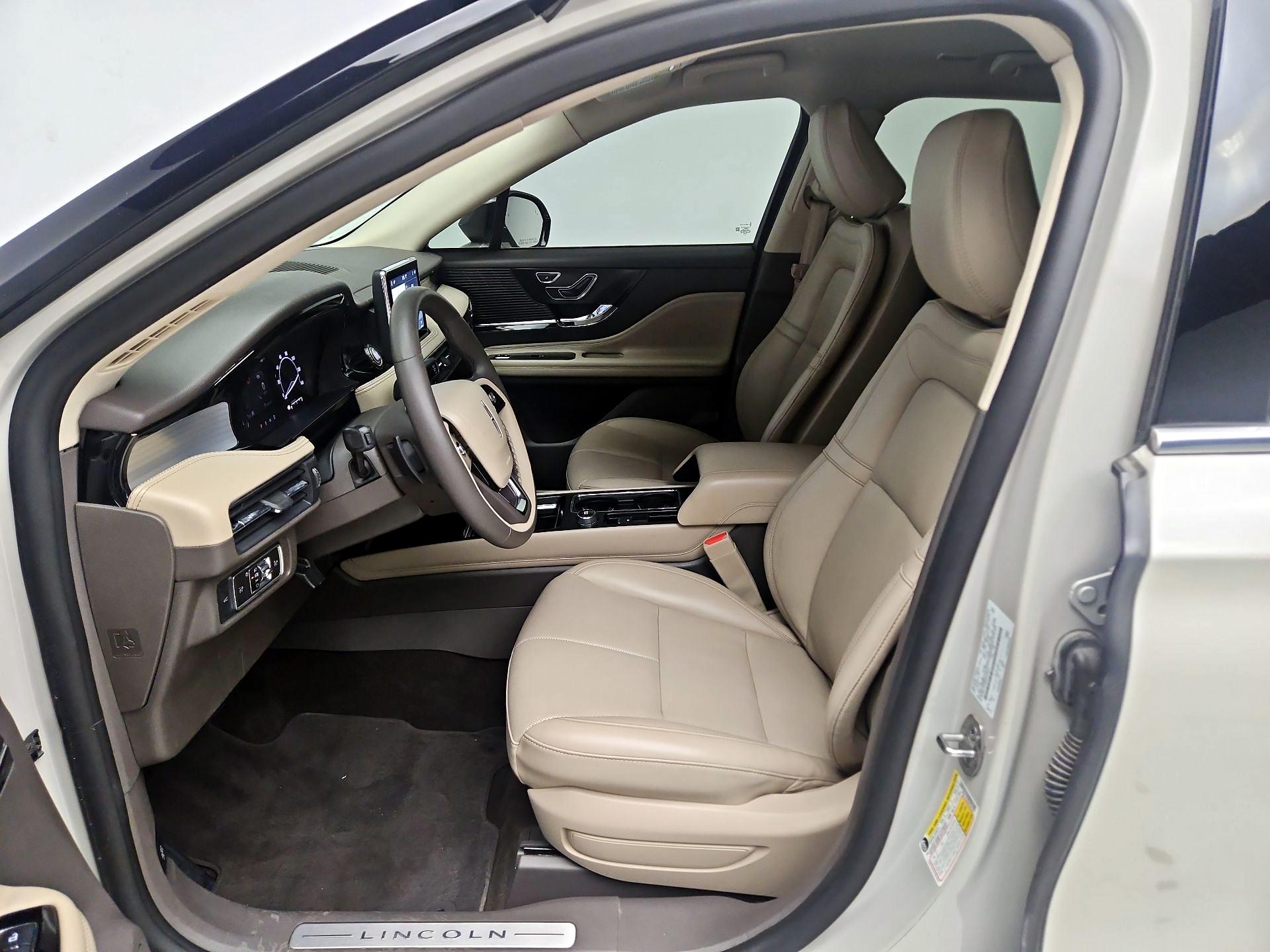 Thumbnail: 2022 Lincoln Corsair - 11