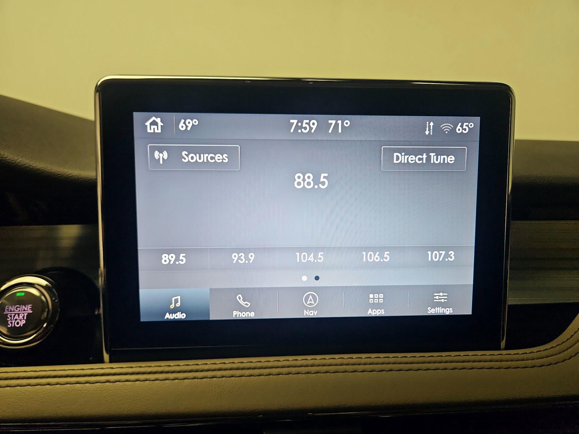 Thumbnail: 2022 Lincoln Corsair - 16