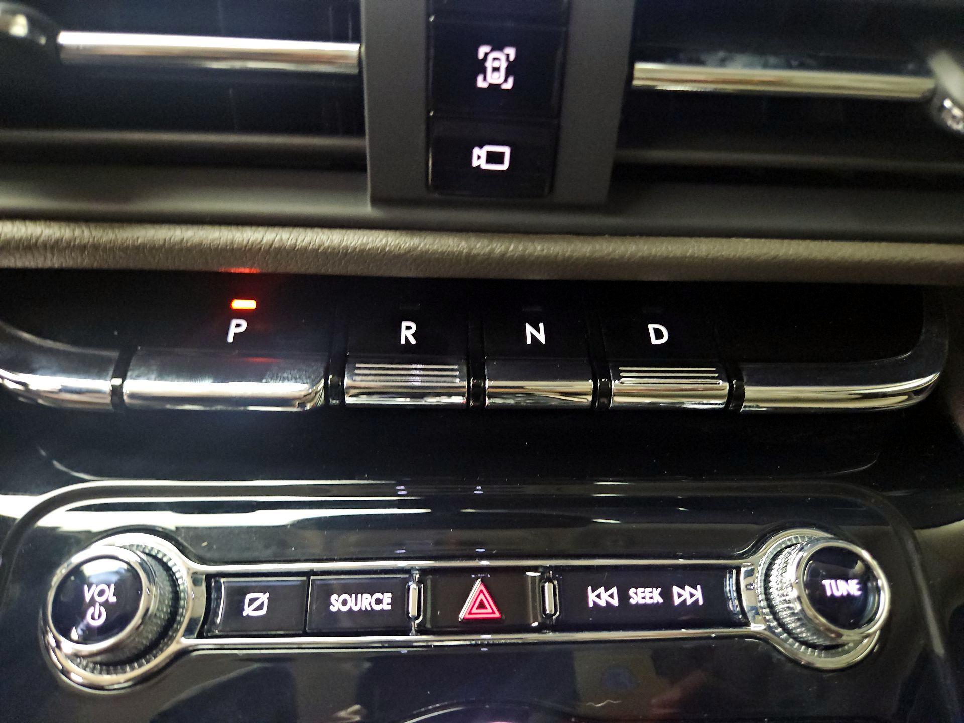 Thumbnail: 2022 Lincoln Corsair - 18