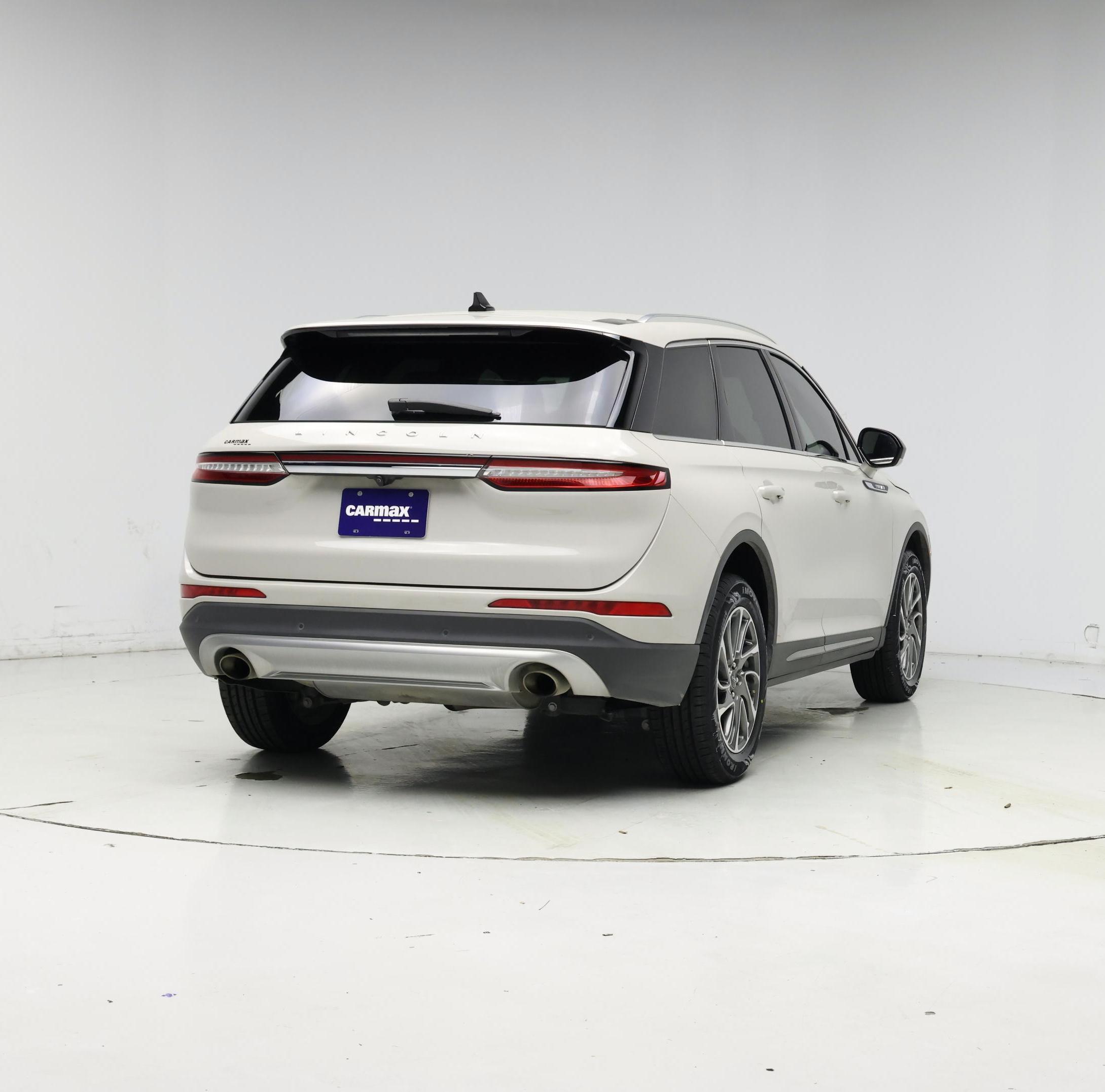 Thumbnail: 2022 Lincoln Corsair - 8