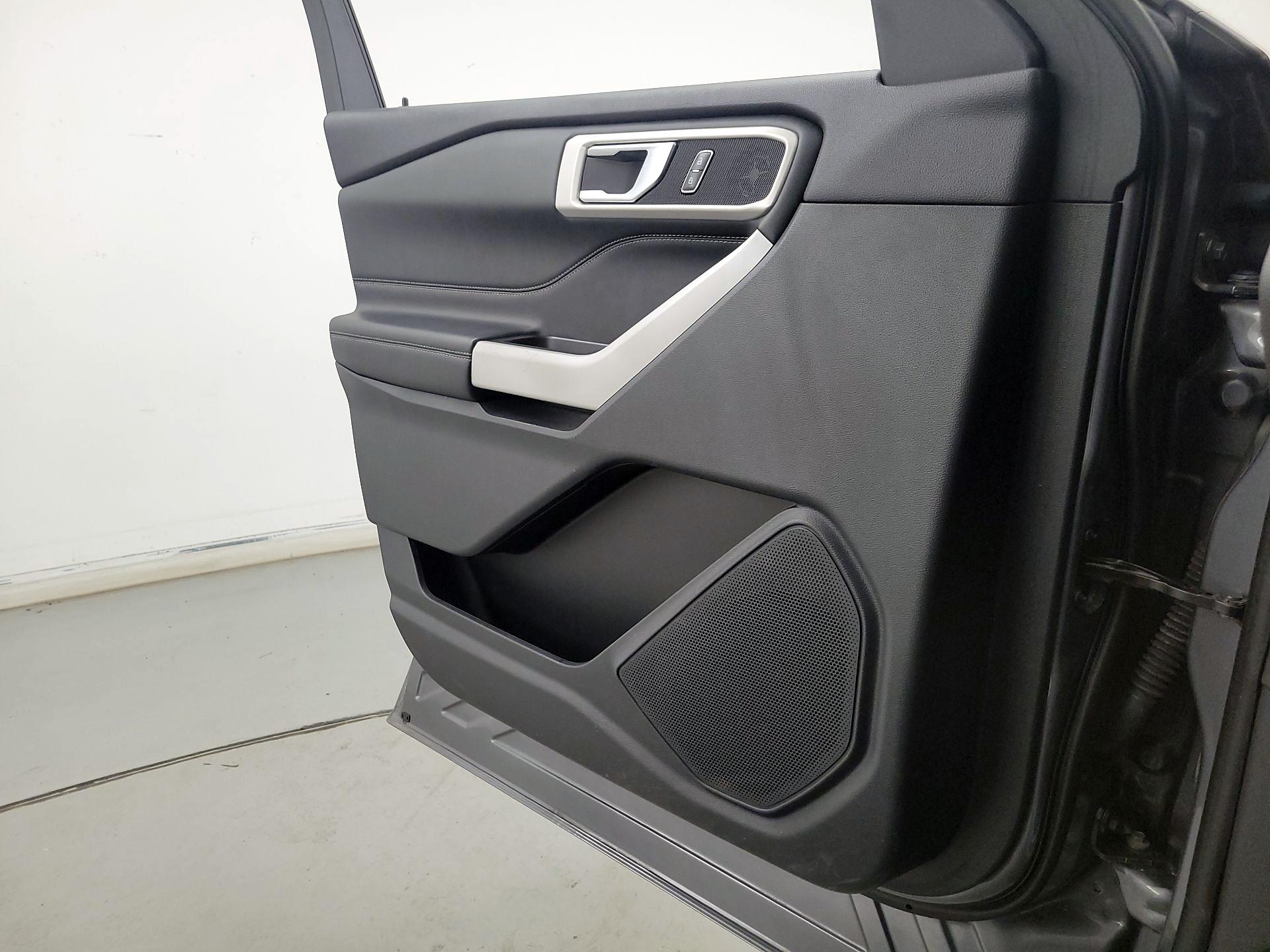 Thumbnail: 2022 Ford Explorer - 12