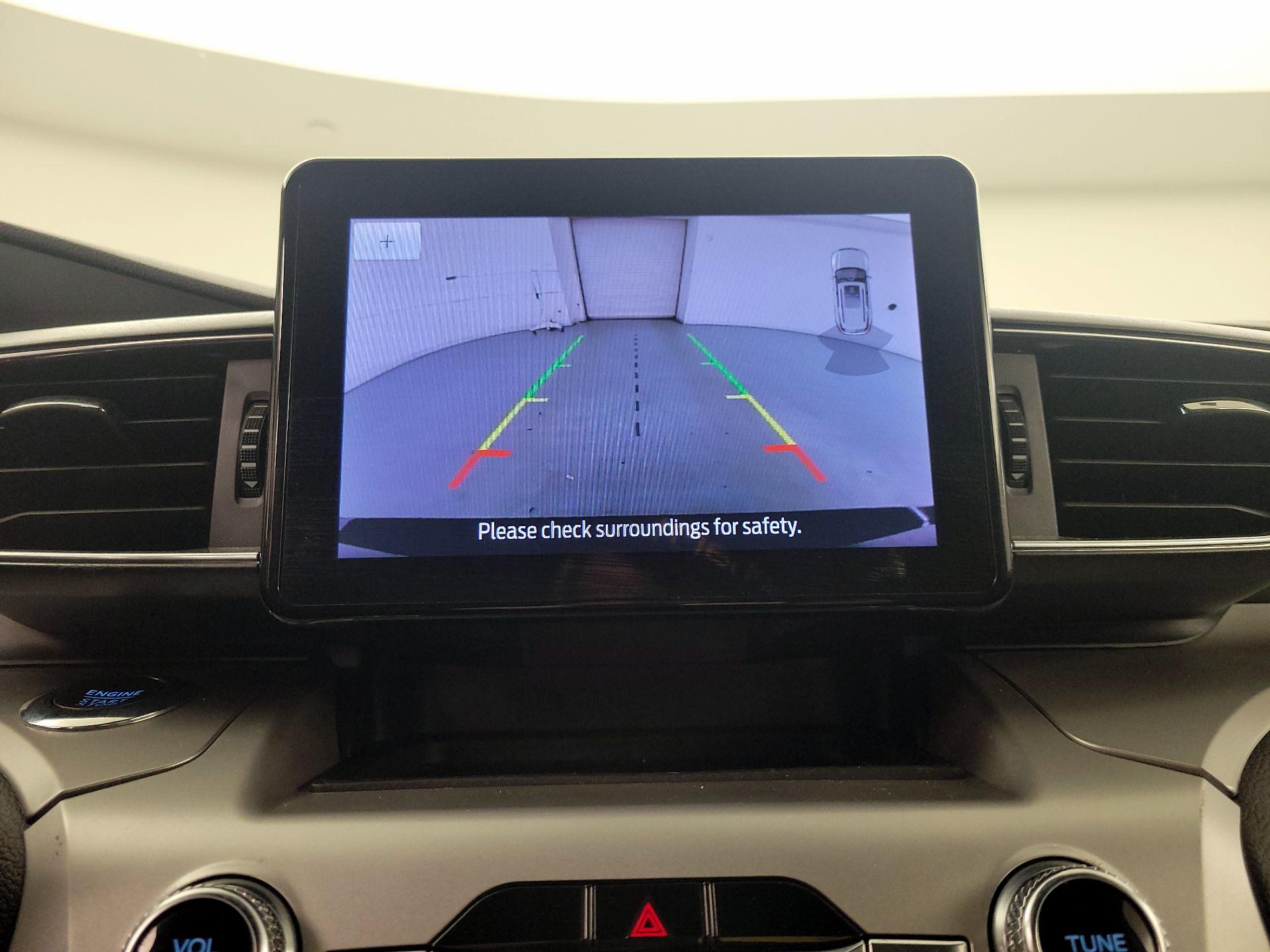 Thumbnail: 2022 Ford Explorer - 15