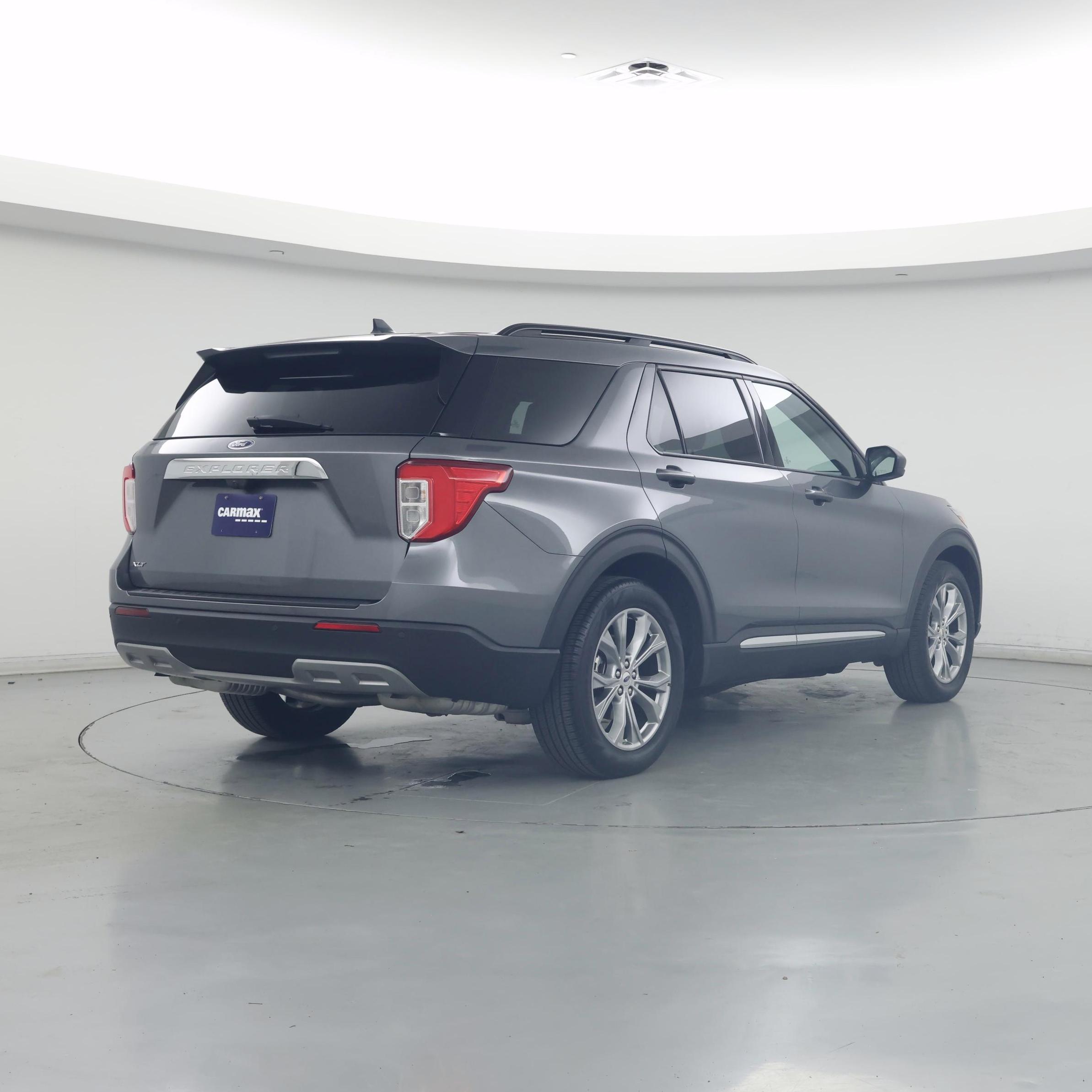 Thumbnail: 2022 Ford Explorer - 8