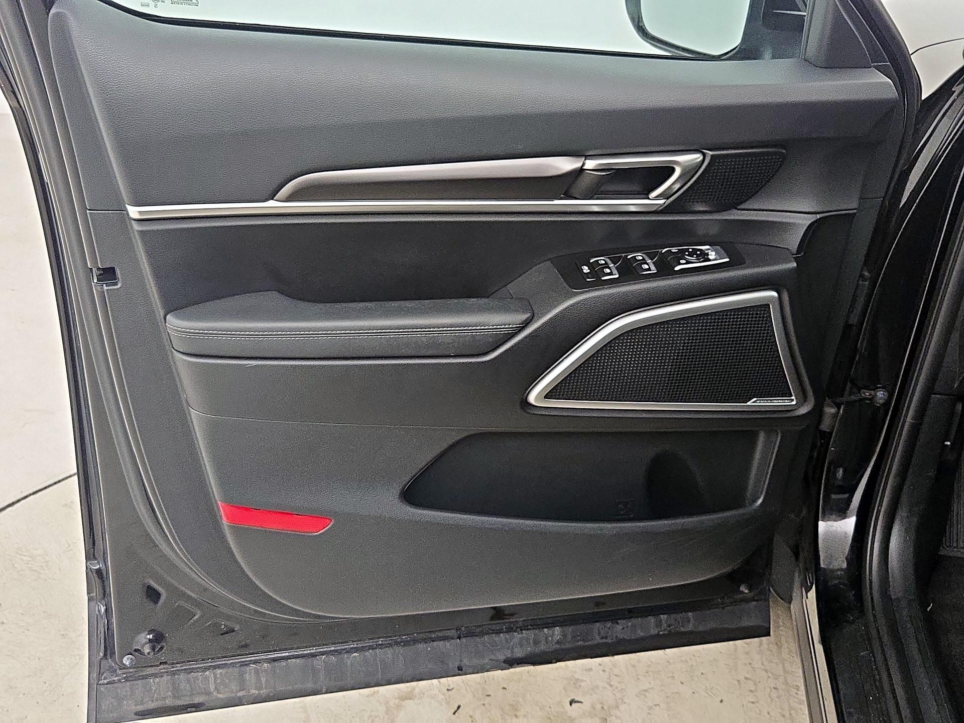 Thumbnail: 2023 Kia Telluride - 12