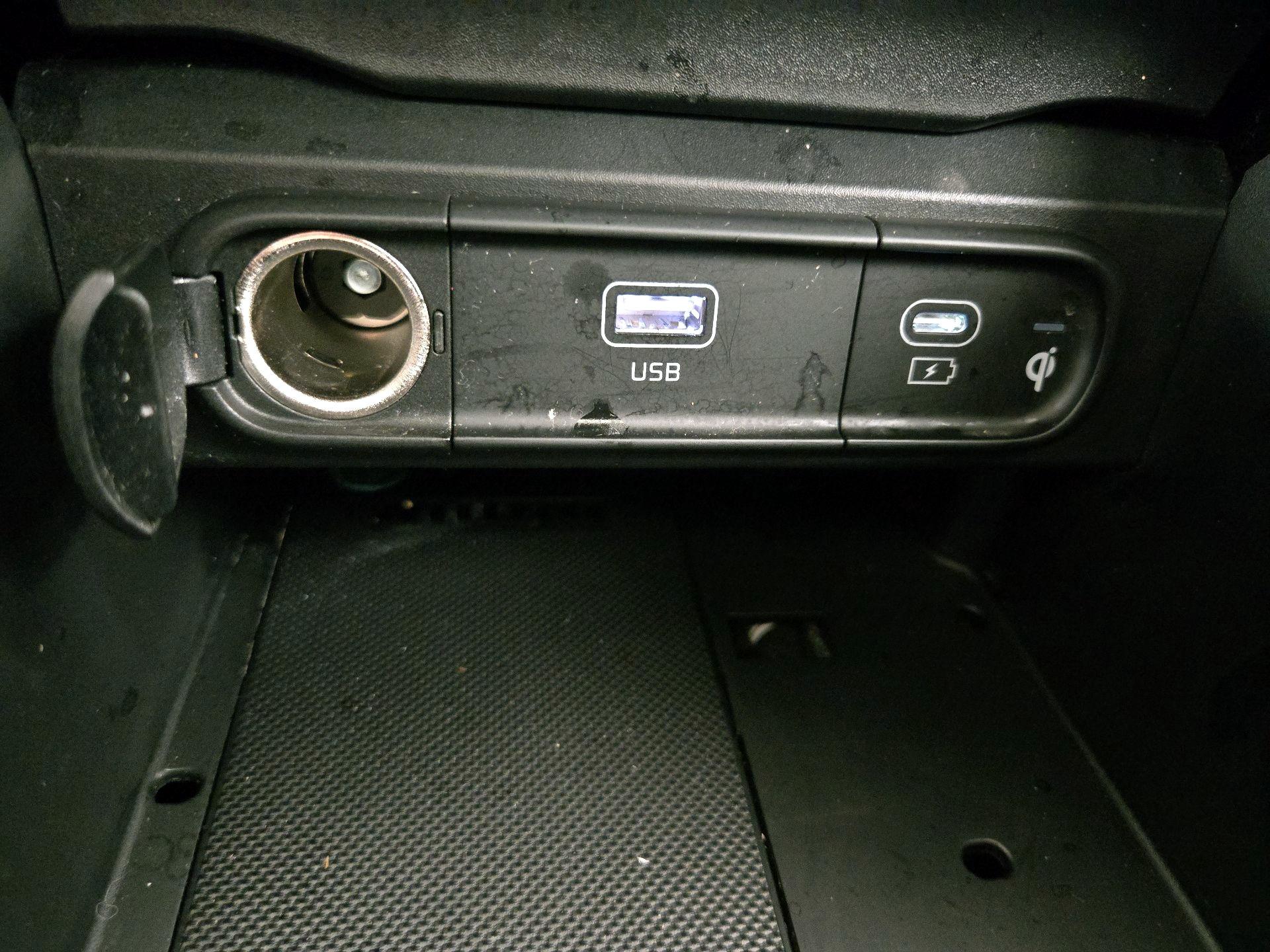 Thumbnail: 2023 Kia Telluride - 19