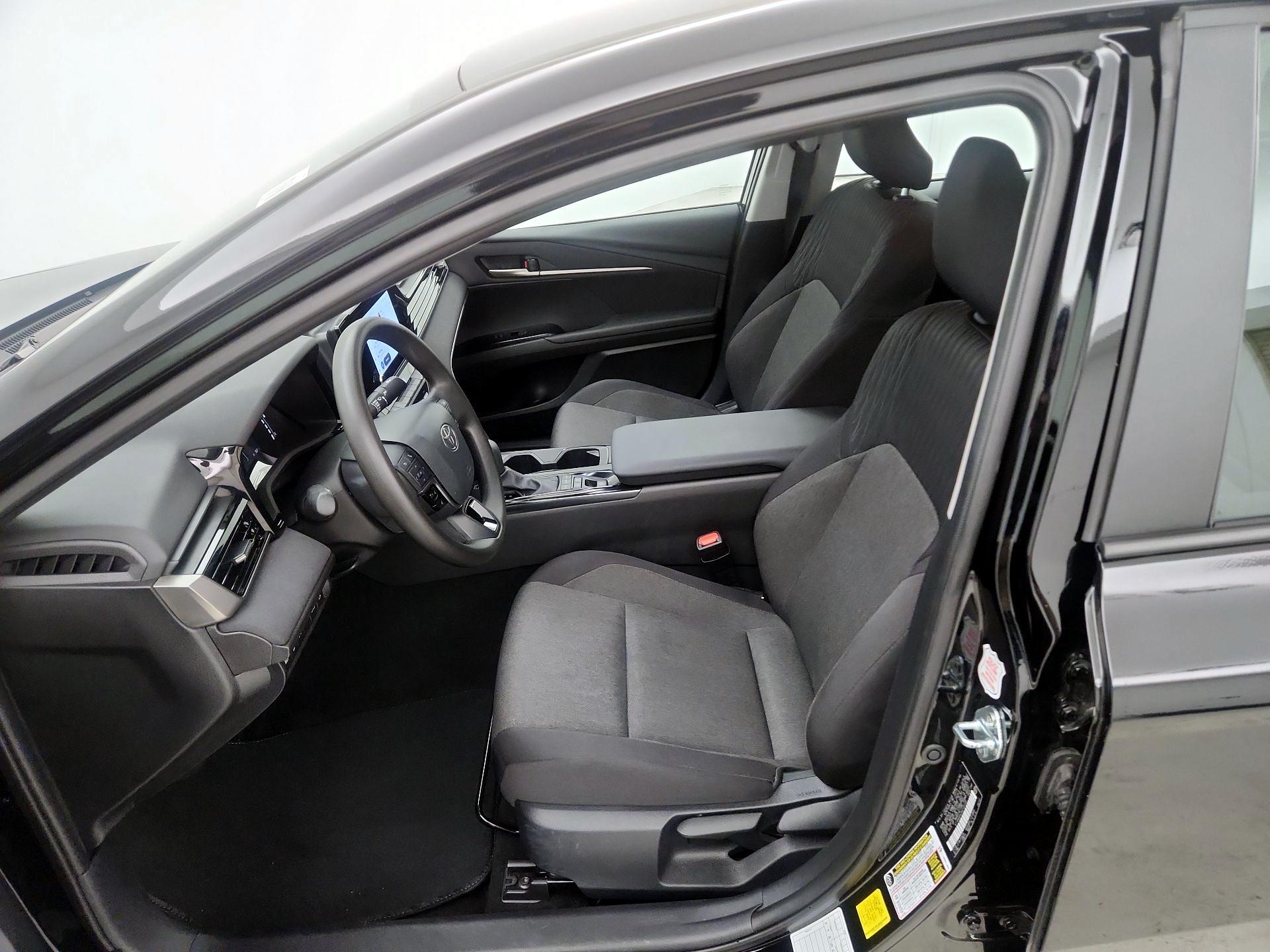 Thumbnail: 2025 Toyota Camry - 11