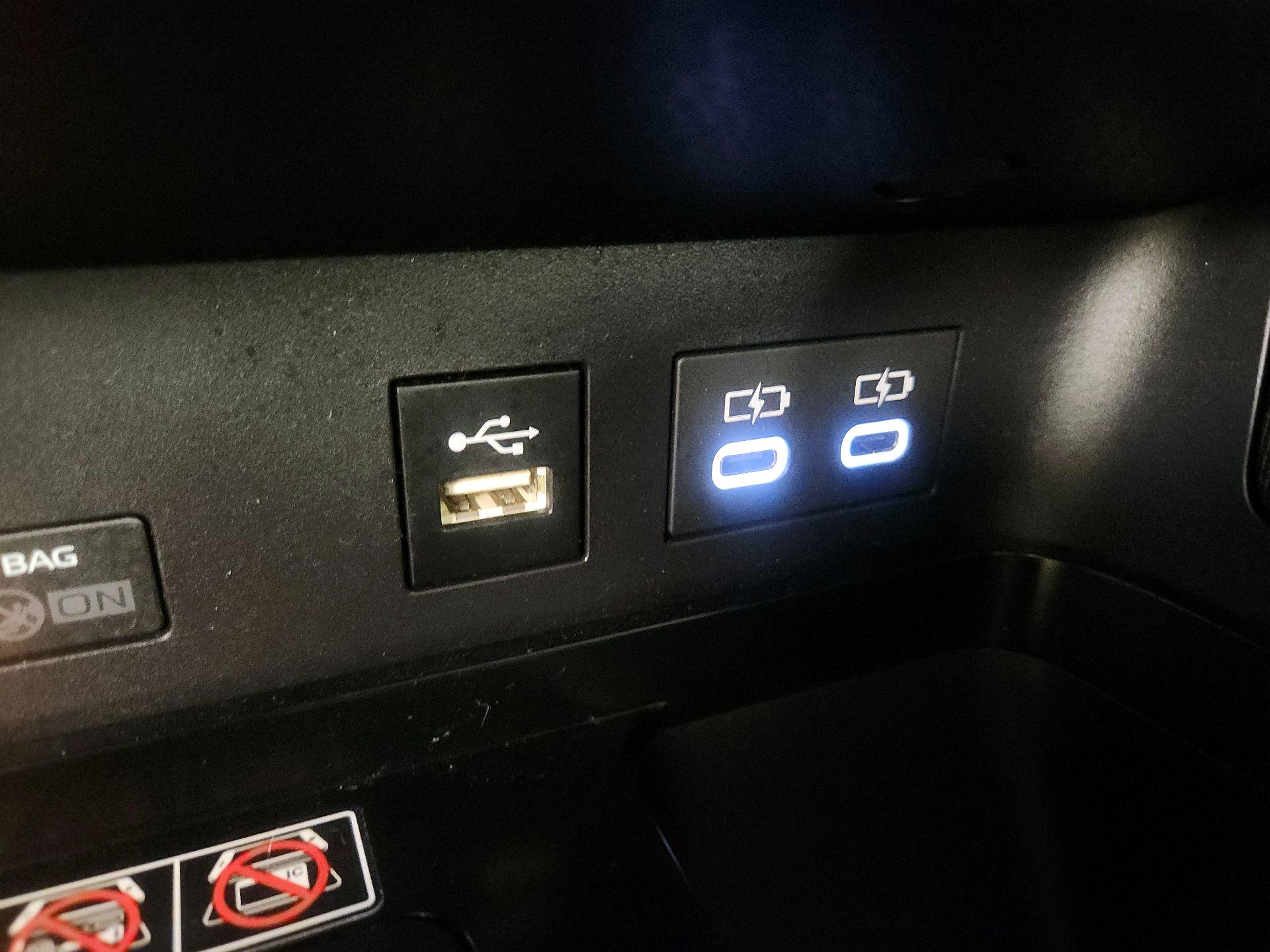 Thumbnail: 2025 Toyota Camry - 18