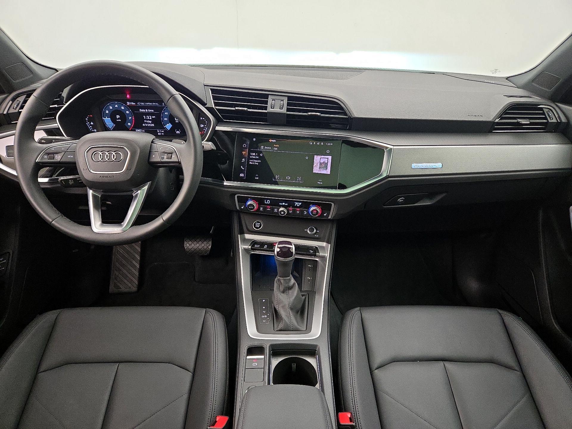 Thumbnail: 2025 Audi Q3 - 9