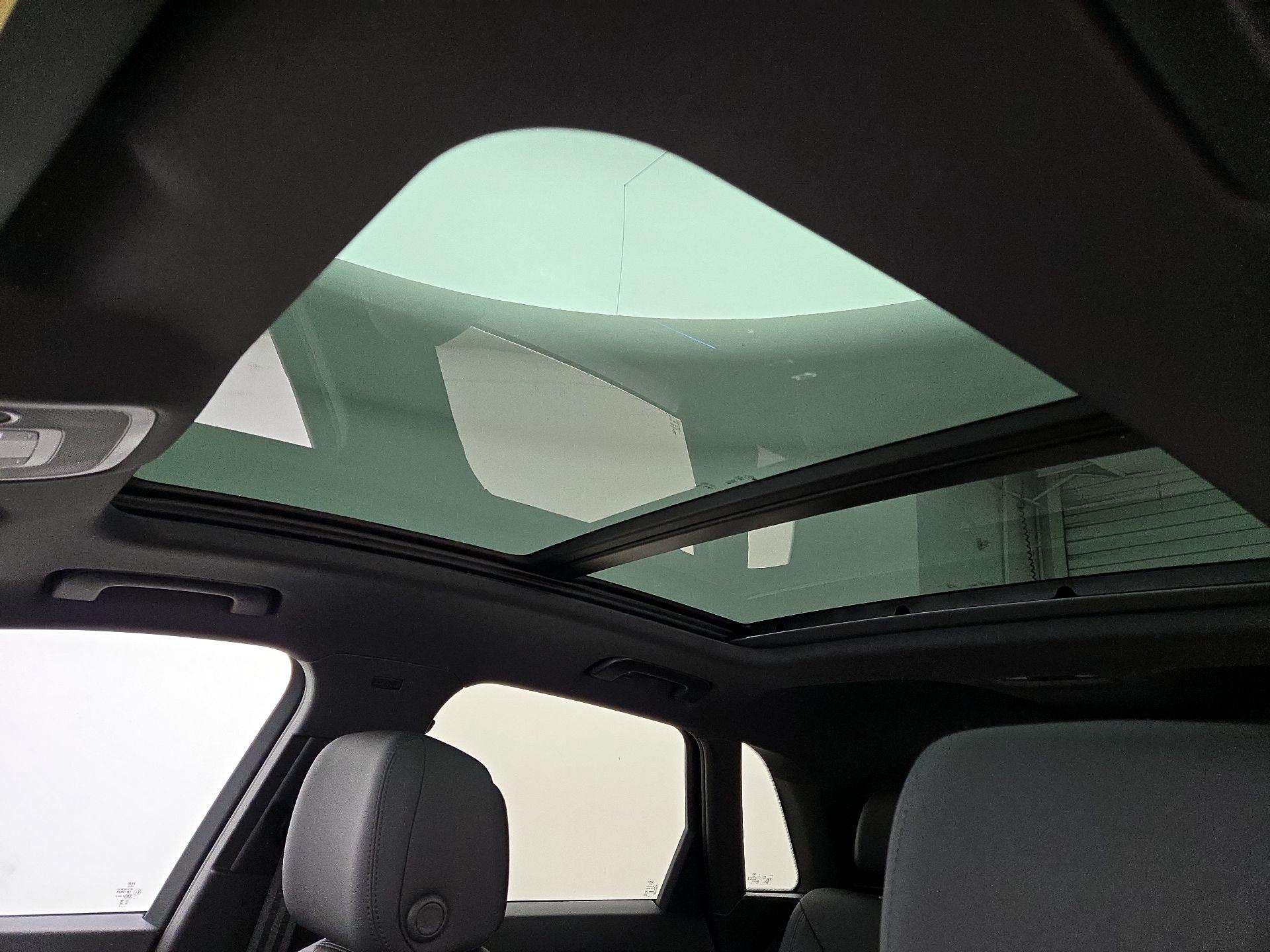 Thumbnail: 2025 Audi Q3 - 19