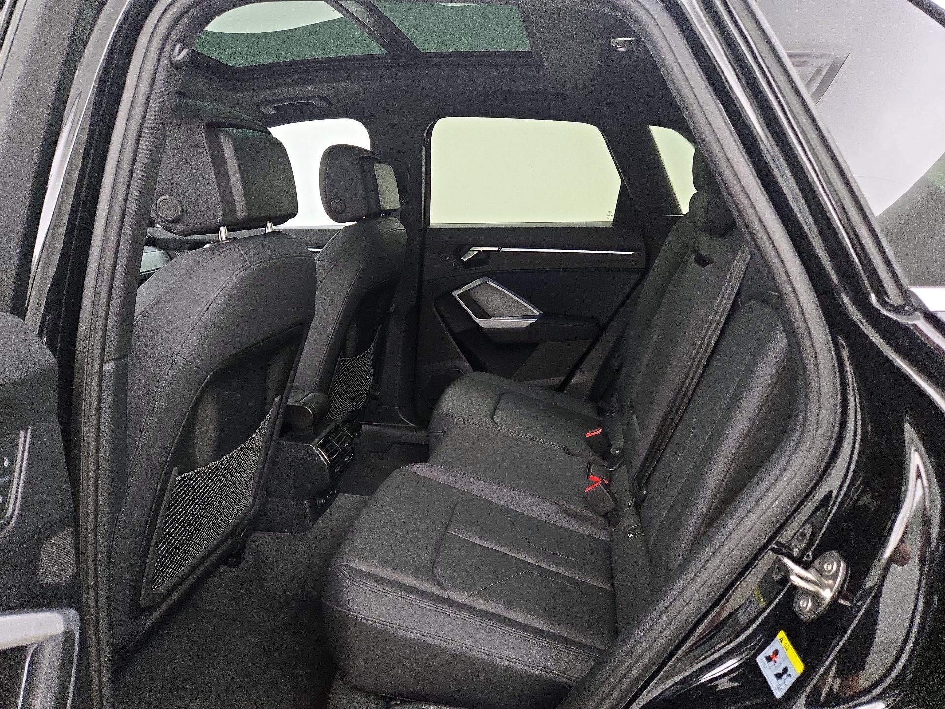 Thumbnail: 2025 Audi Q3 - 20