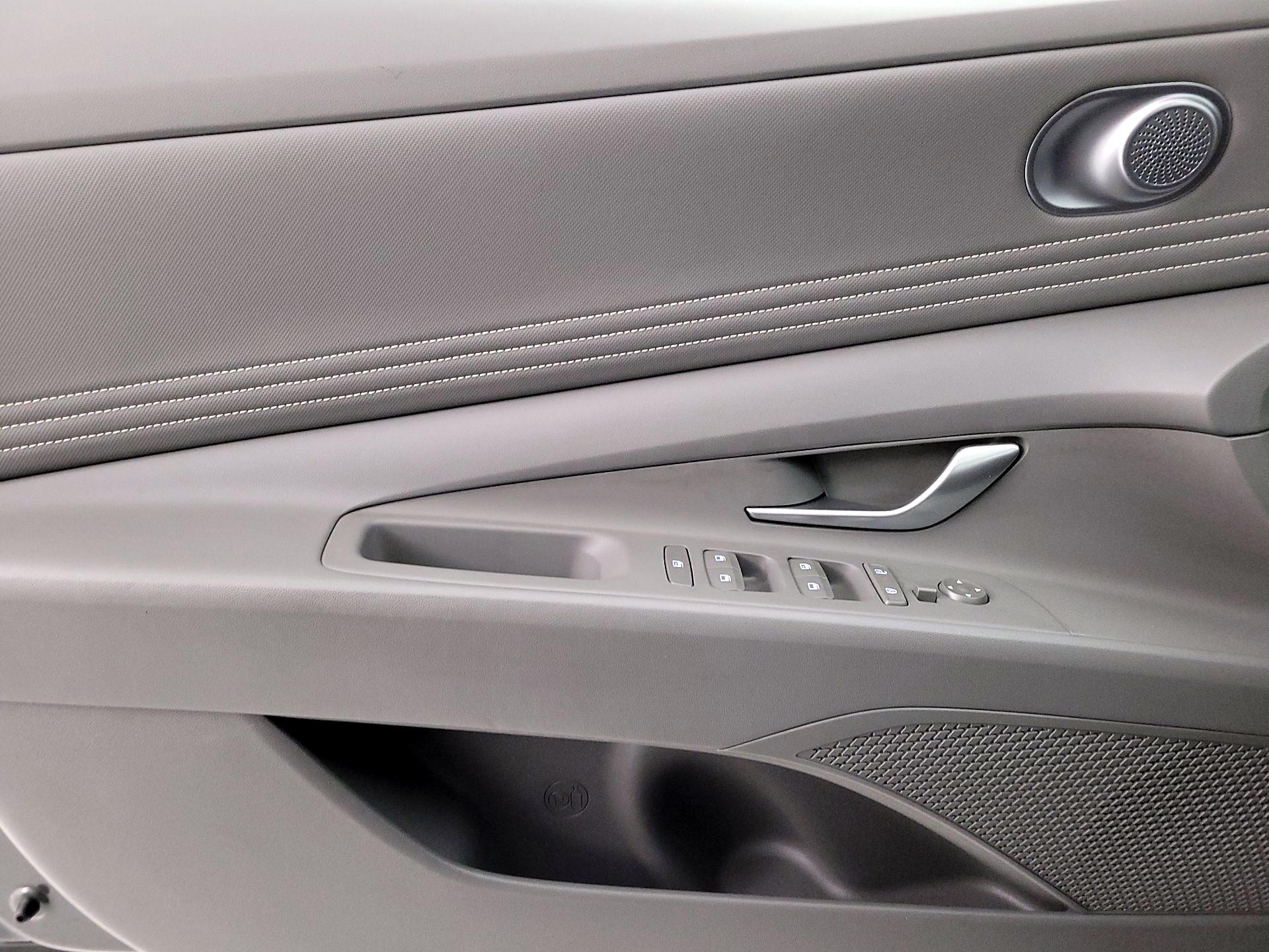 Thumbnail: 2024 Hyundai Elantra - 12