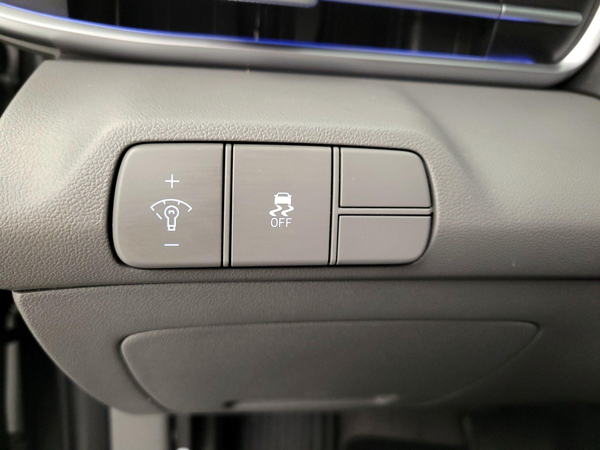 Thumbnail: 2024 Hyundai Elantra - 13