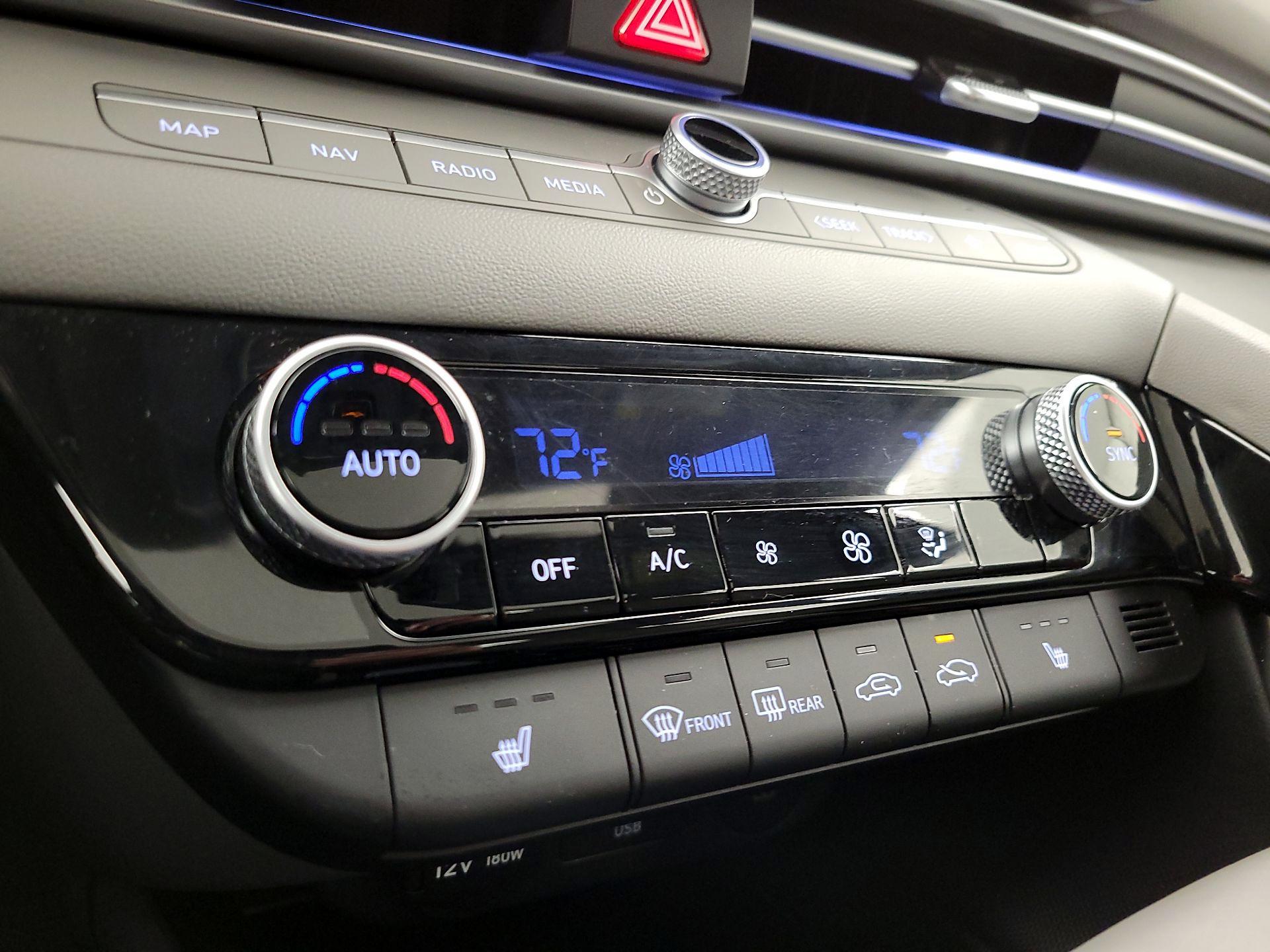 Thumbnail: 2024 Hyundai Elantra - 17