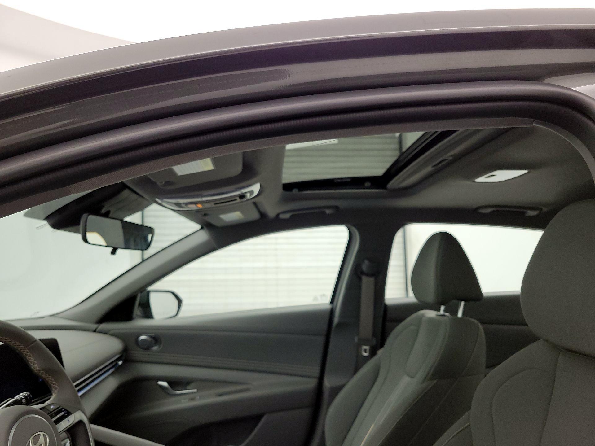 Thumbnail: 2024 Hyundai Elantra - 20