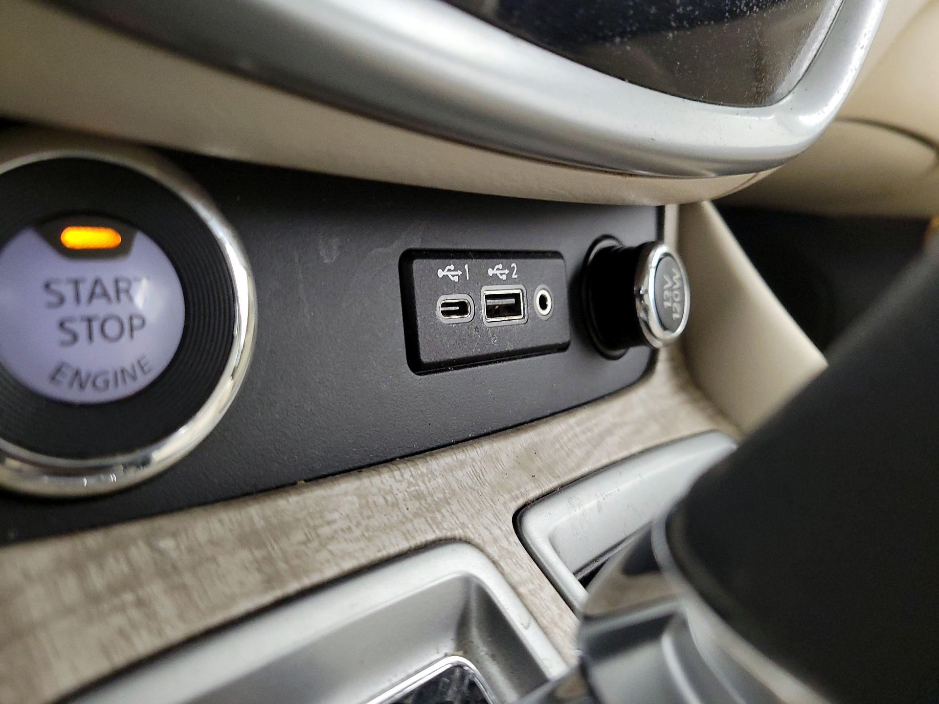 Thumbnail: 2020 Nissan Murano - 19