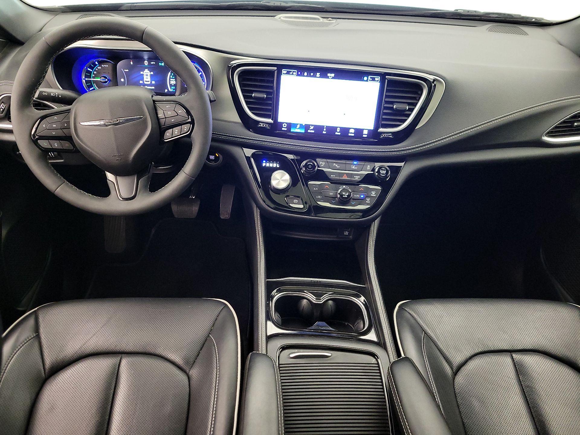 Thumbnail: 2022 Chrysler Pacifica - 9