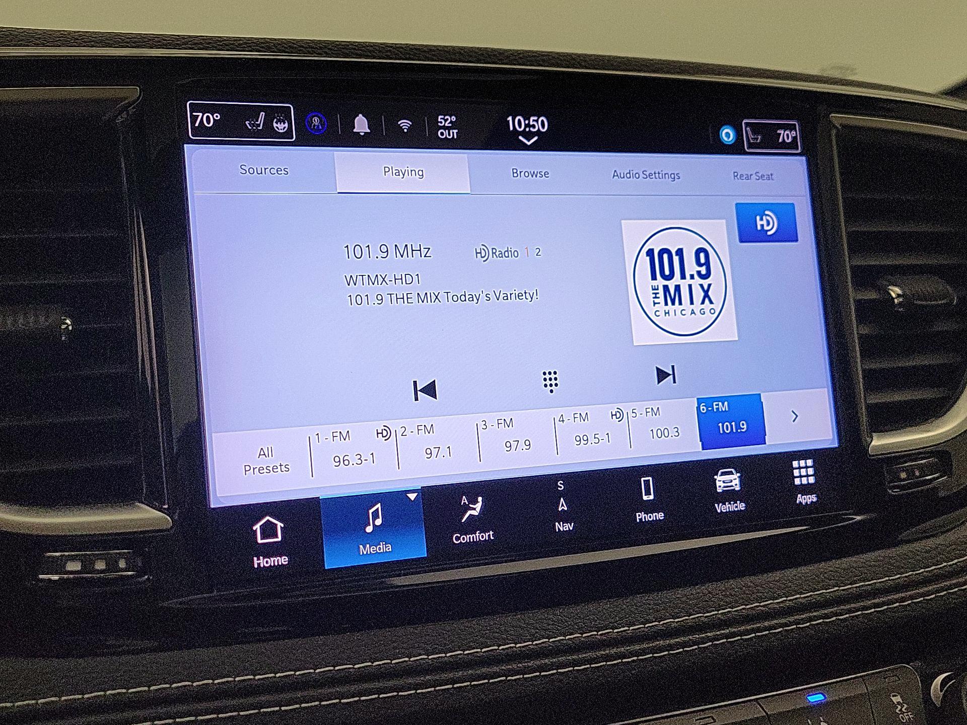 Thumbnail: 2022 Chrysler Pacifica - 15