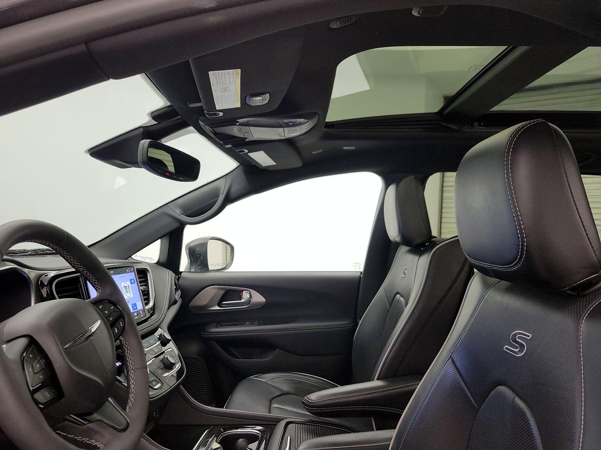 Thumbnail: 2022 Chrysler Pacifica - 19