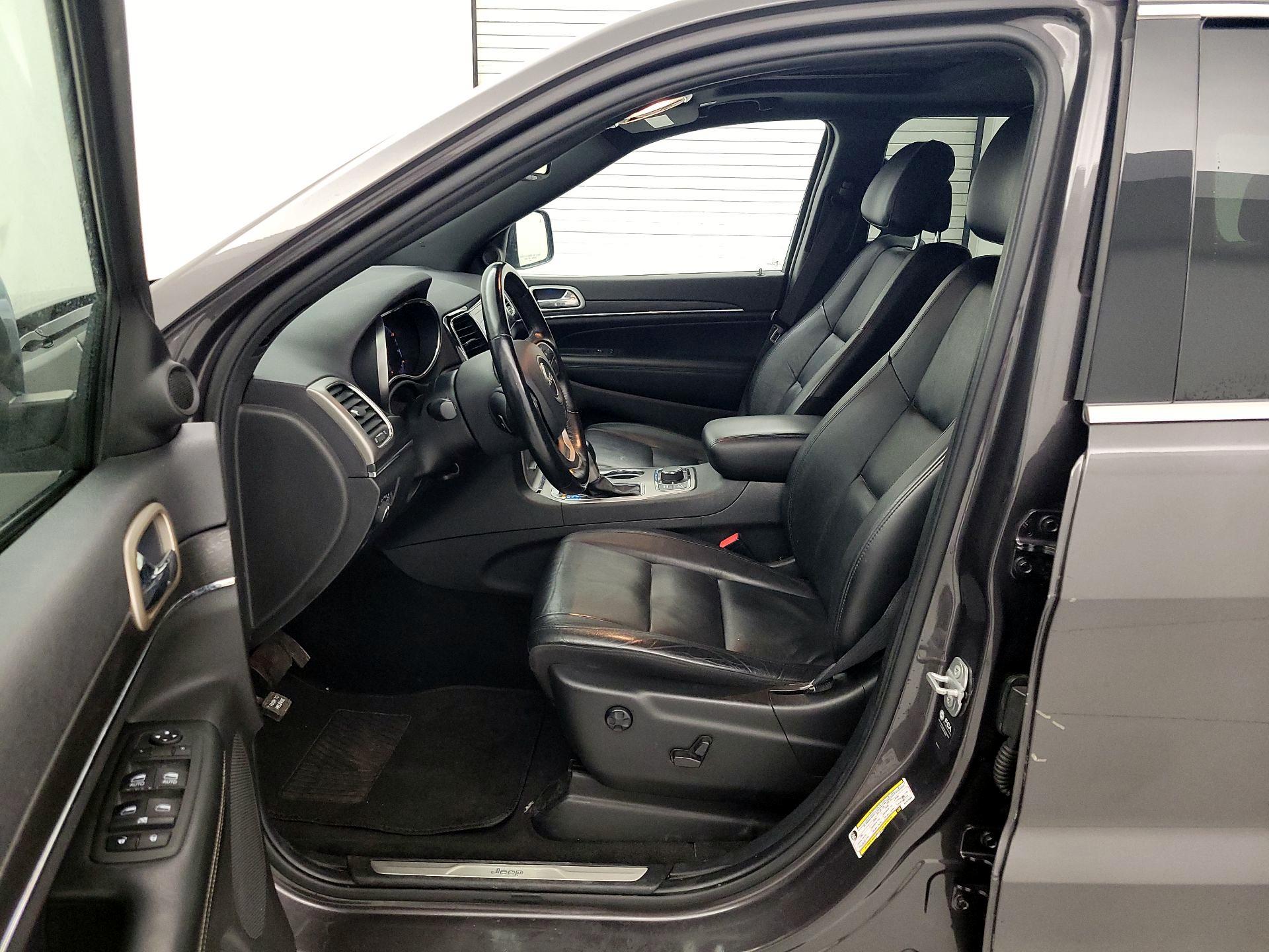 Thumbnail: 2021 Jeep Grand Cherokee - 11