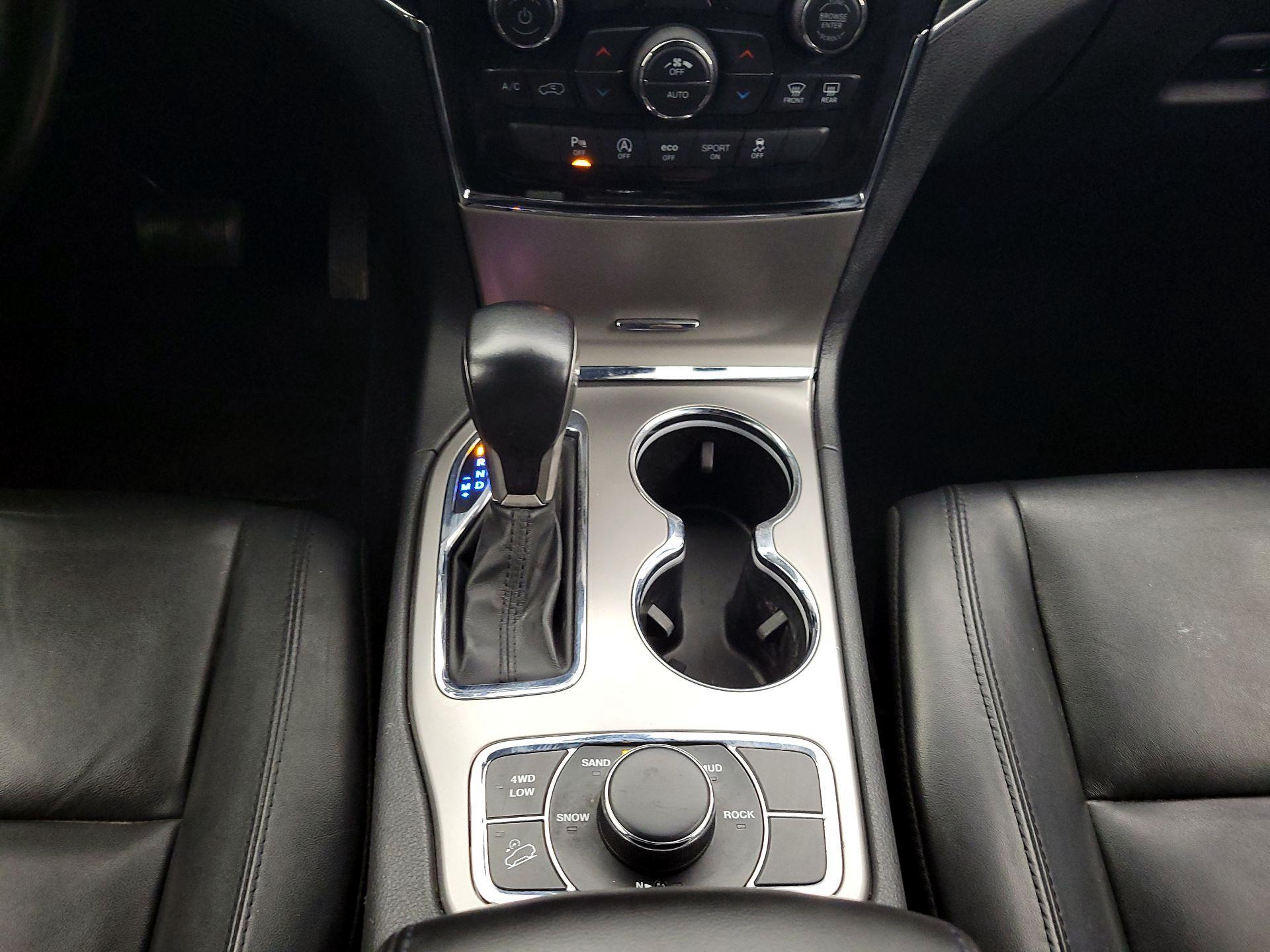 Thumbnail: 2021 Jeep Grand Cherokee - 18