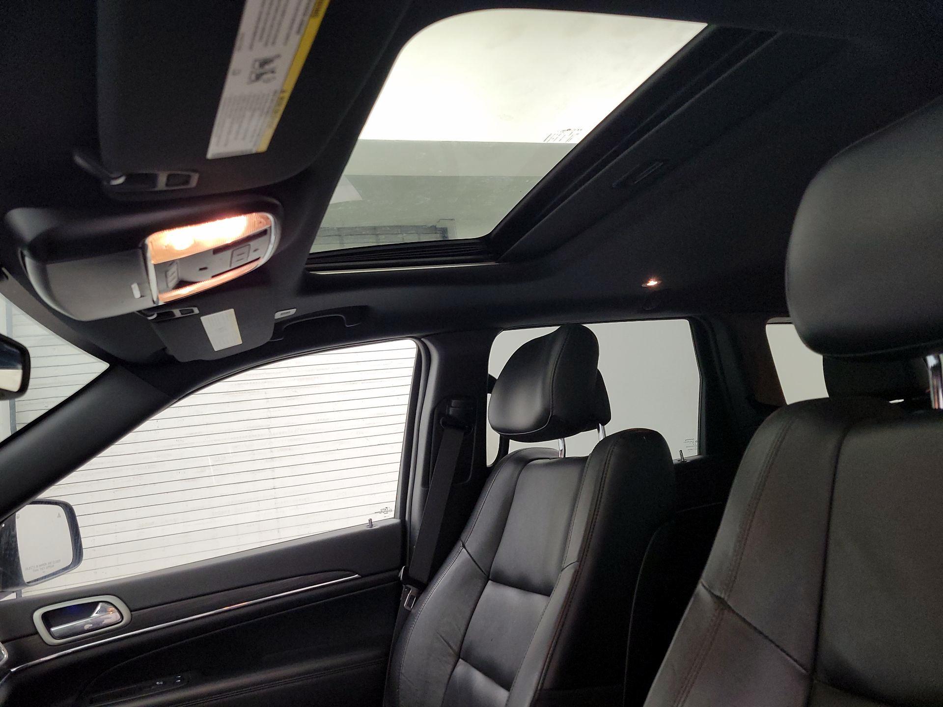 Thumbnail: 2021 Jeep Grand Cherokee - 20