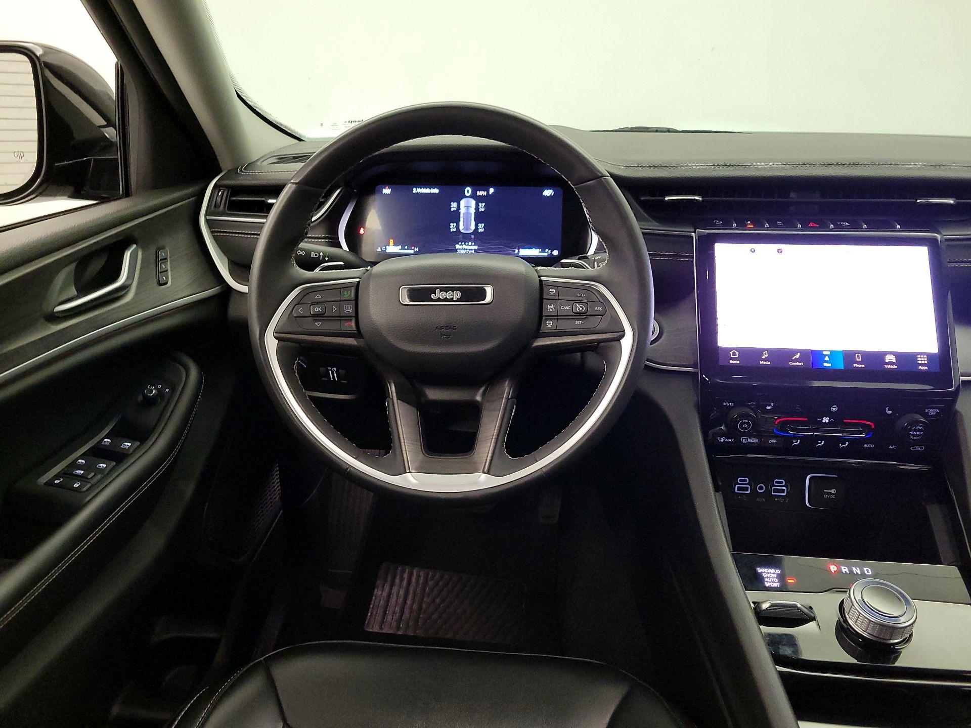 Thumbnail: 2023 Jeep Grand Cherokee - 10