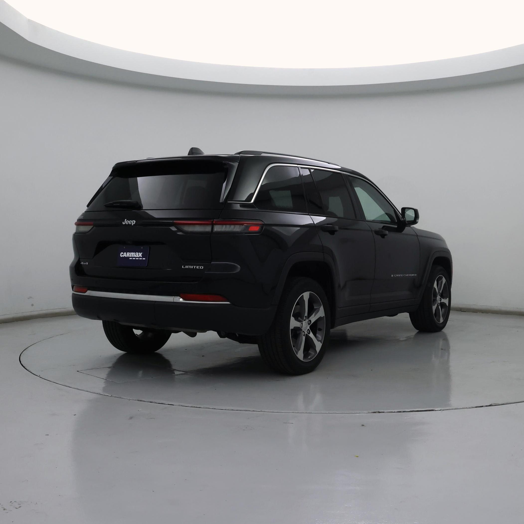 Thumbnail: 2023 Jeep Grand Cherokee - 8