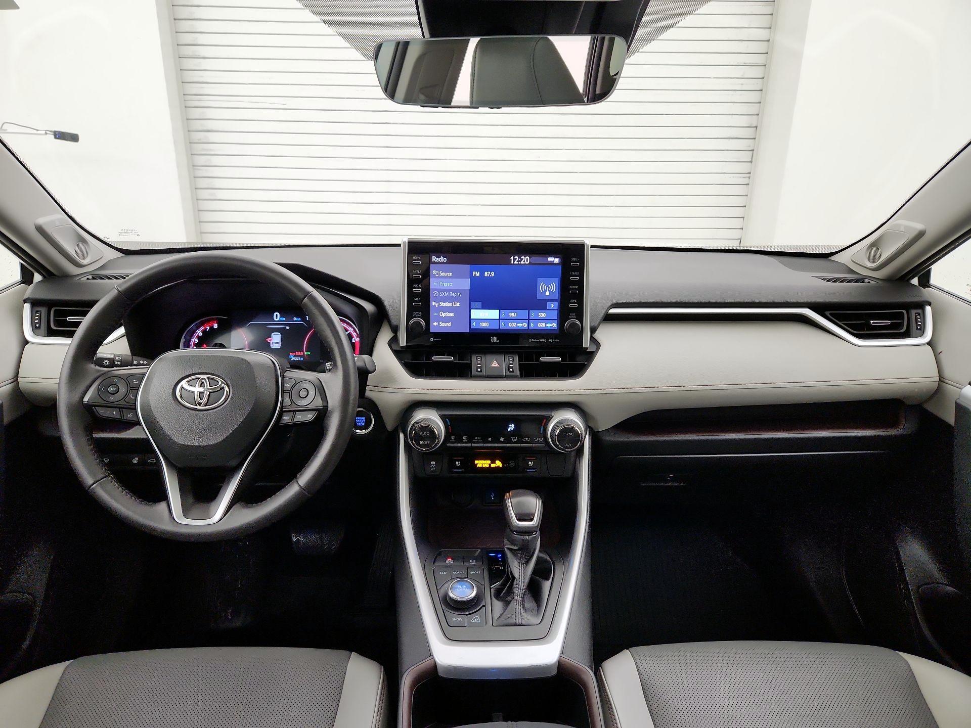 Thumbnail: 2022 Toyota RAV4 - 9