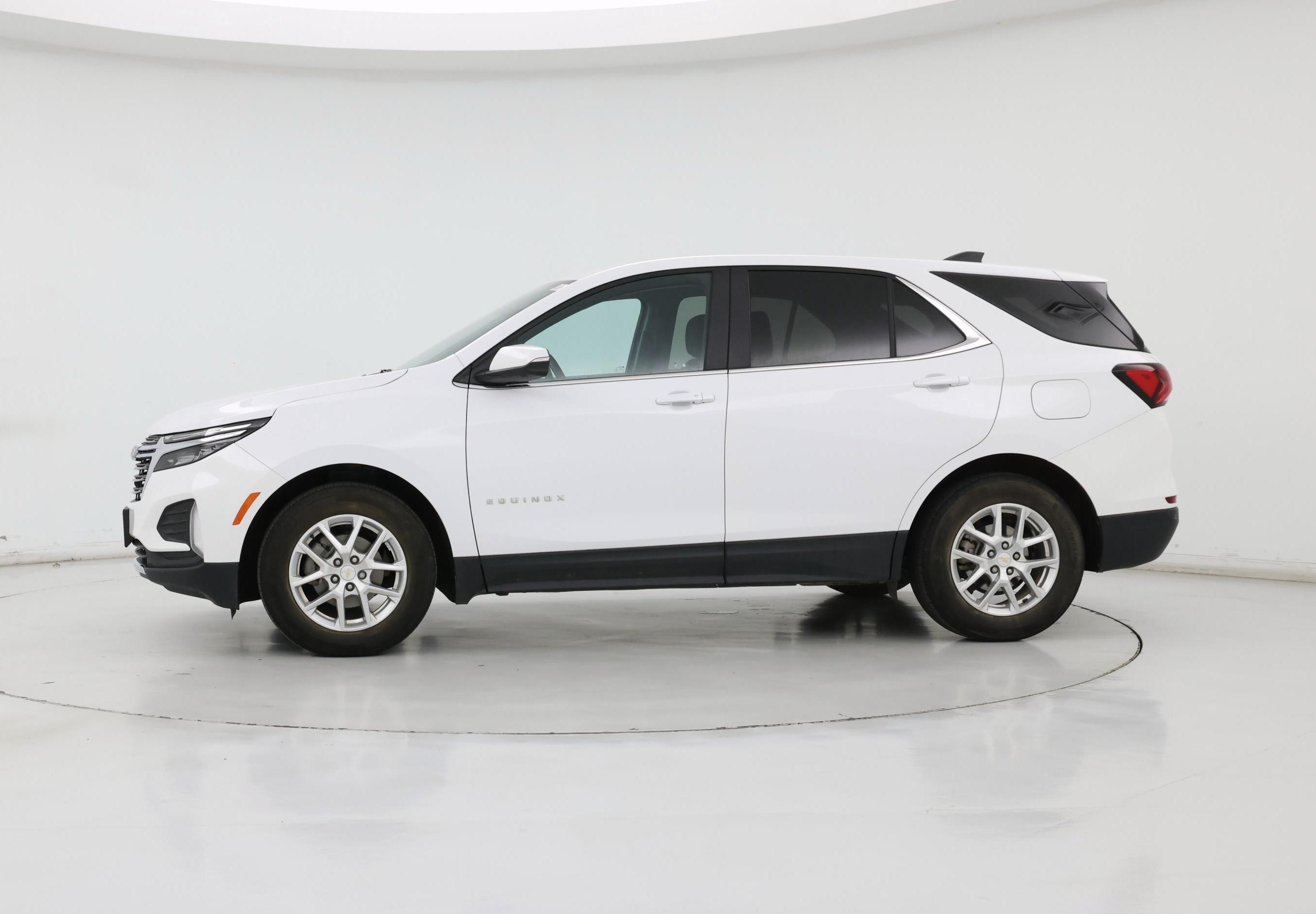 Thumbnail: 2022 Chevrolet Equinox - 3